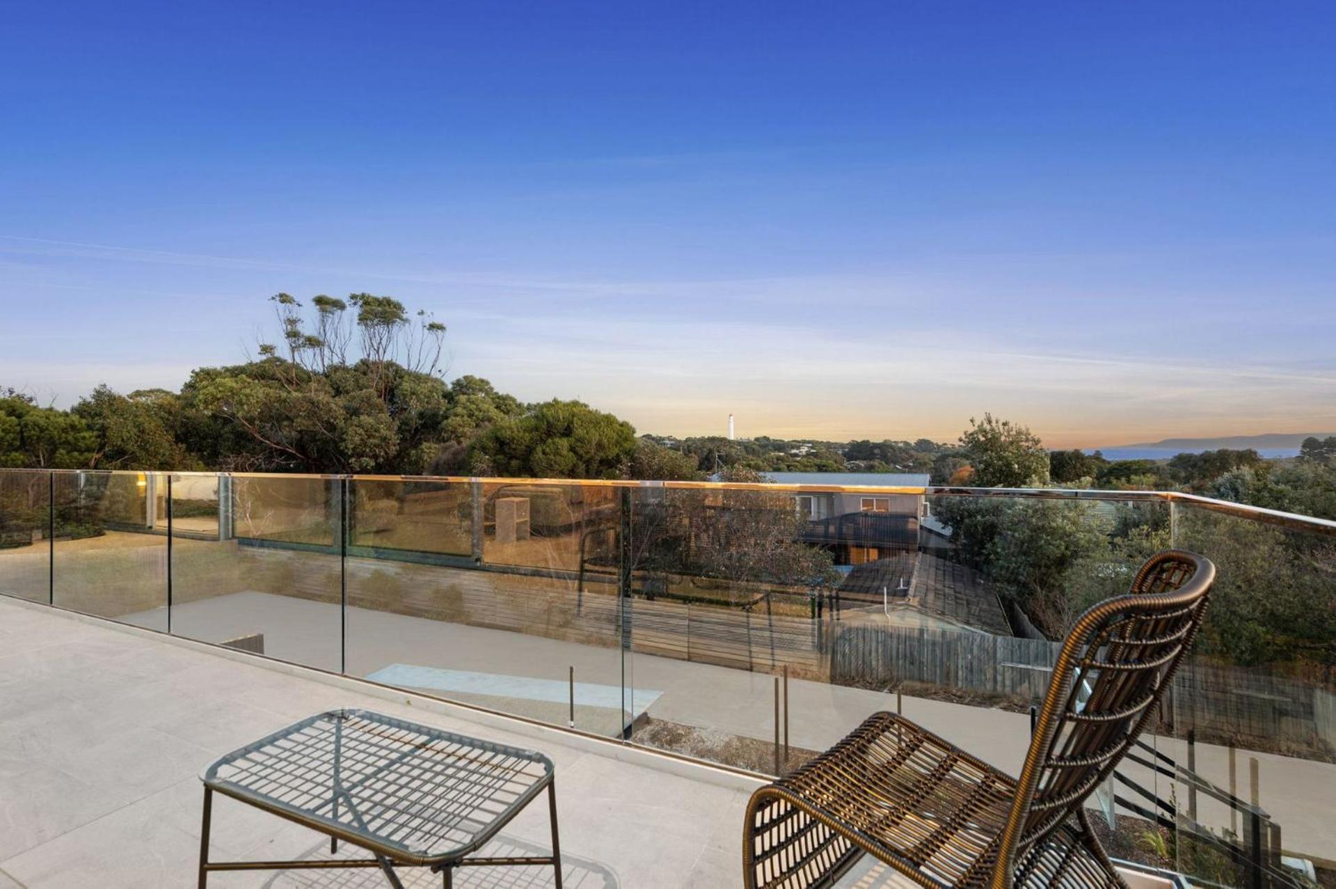 Bush Surrounds On Weir - BYO Linen