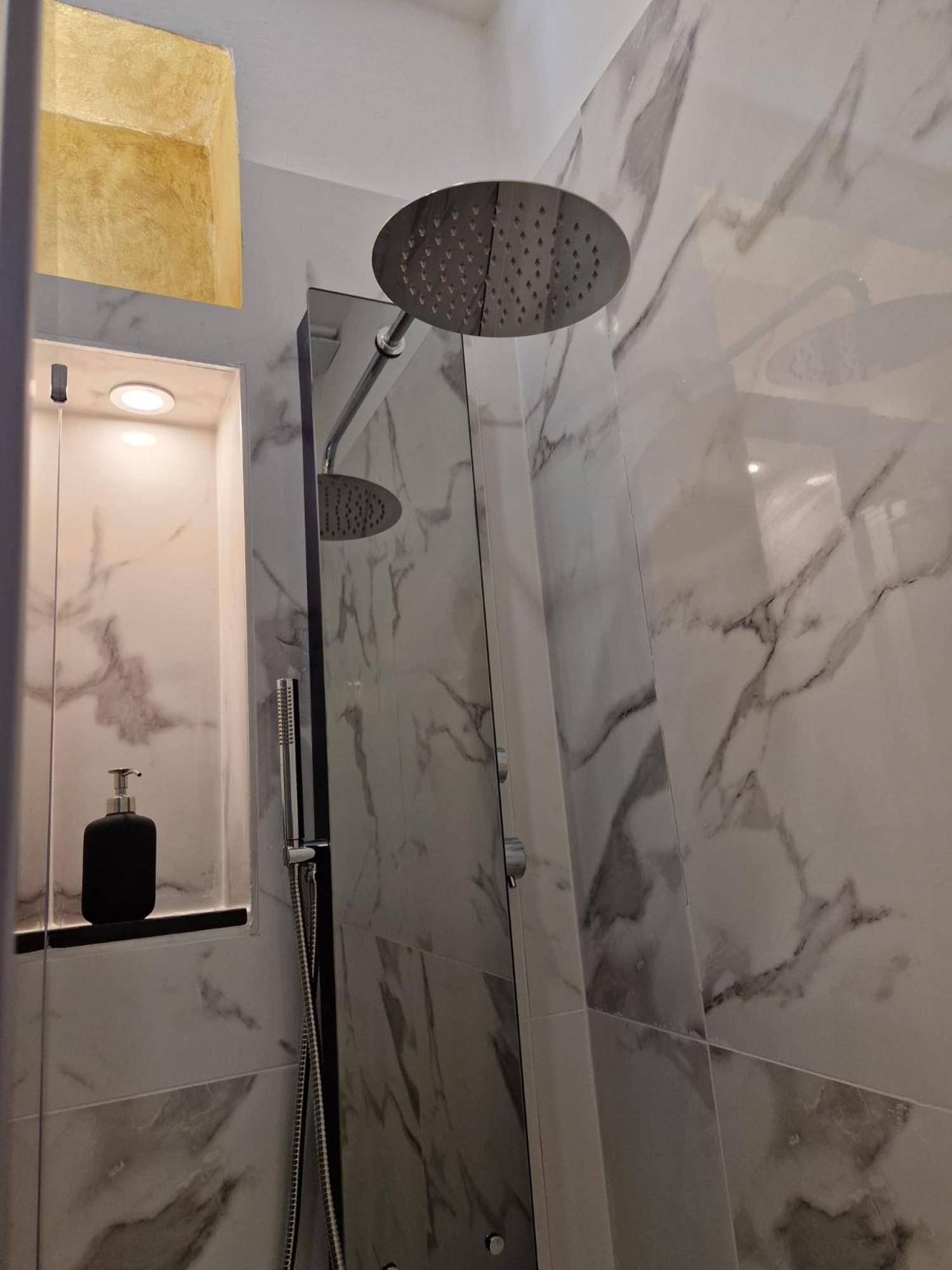 n&ghomesweethome Van Gogh Elegante e confortevole casa vacanze
