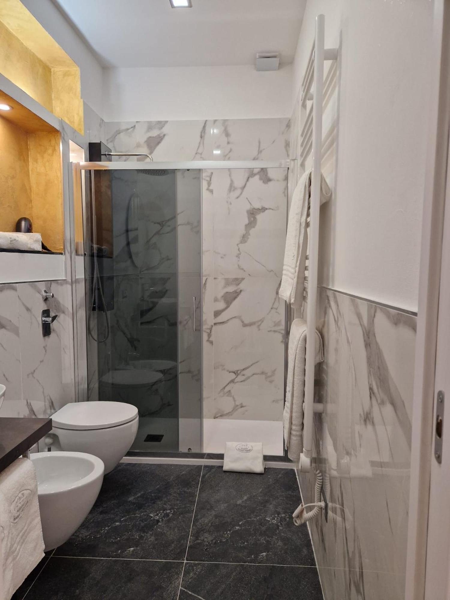 n&ghomesweethome Van Gogh Elegante e confortevole casa vacanze