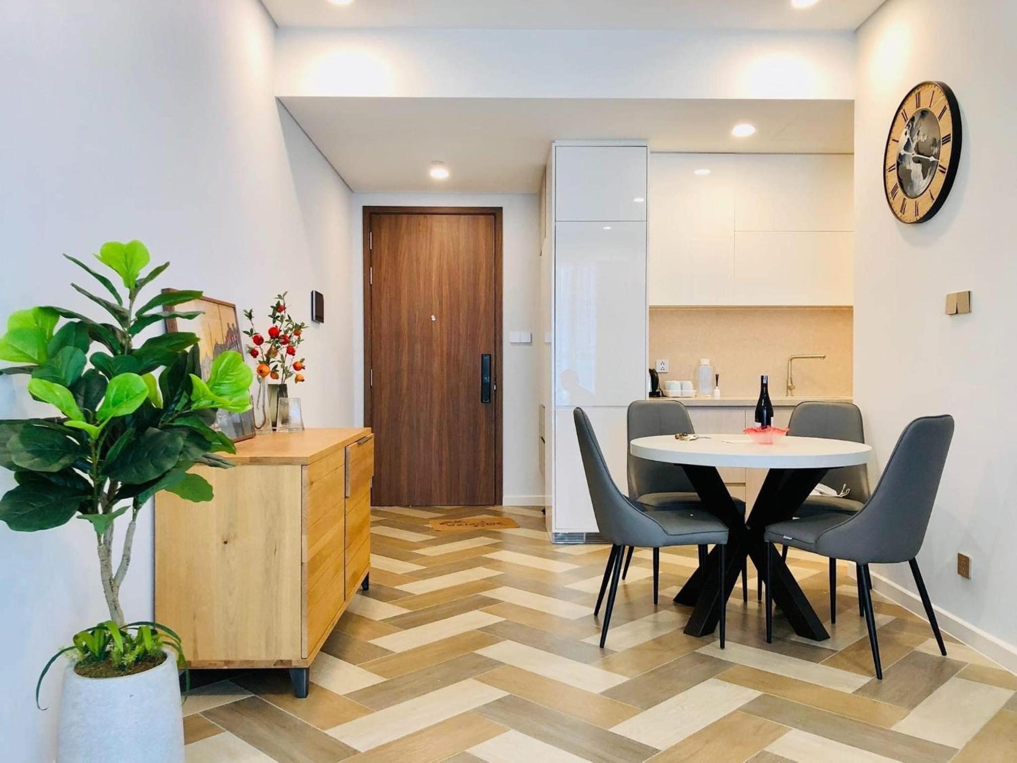 THE CREST-Central Saigon Riverside -Free POOL-GYM-SAUNA Room-YOGA Room