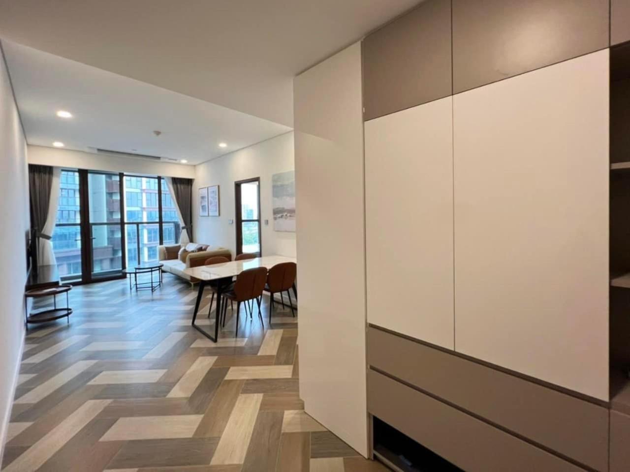 THE CREST-Central Saigon Riverside -Free POOL-GYM-SAUNA Room-YOGA Room