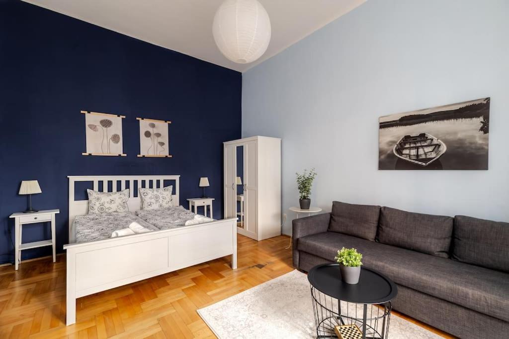 Ermosa apartment