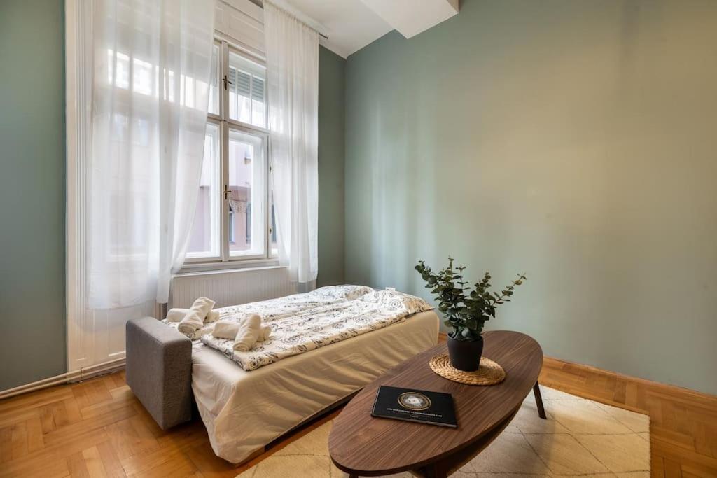 Ermosa apartment