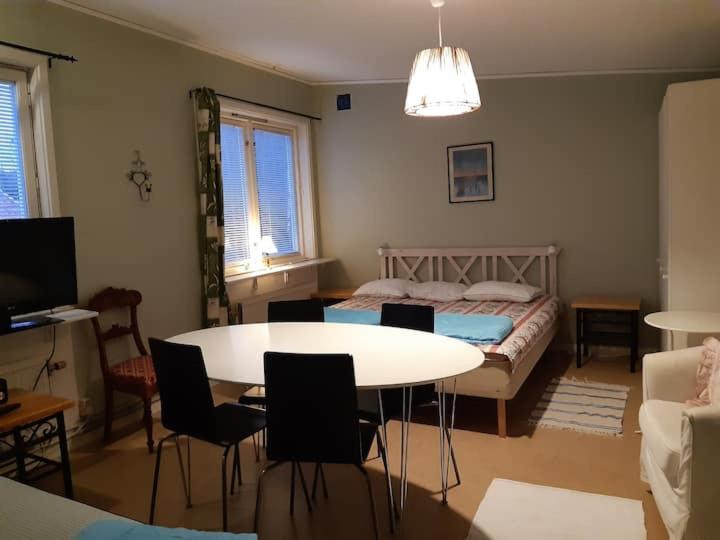 Hotel Hostel Gästhem Glassen Apartment - Image 1