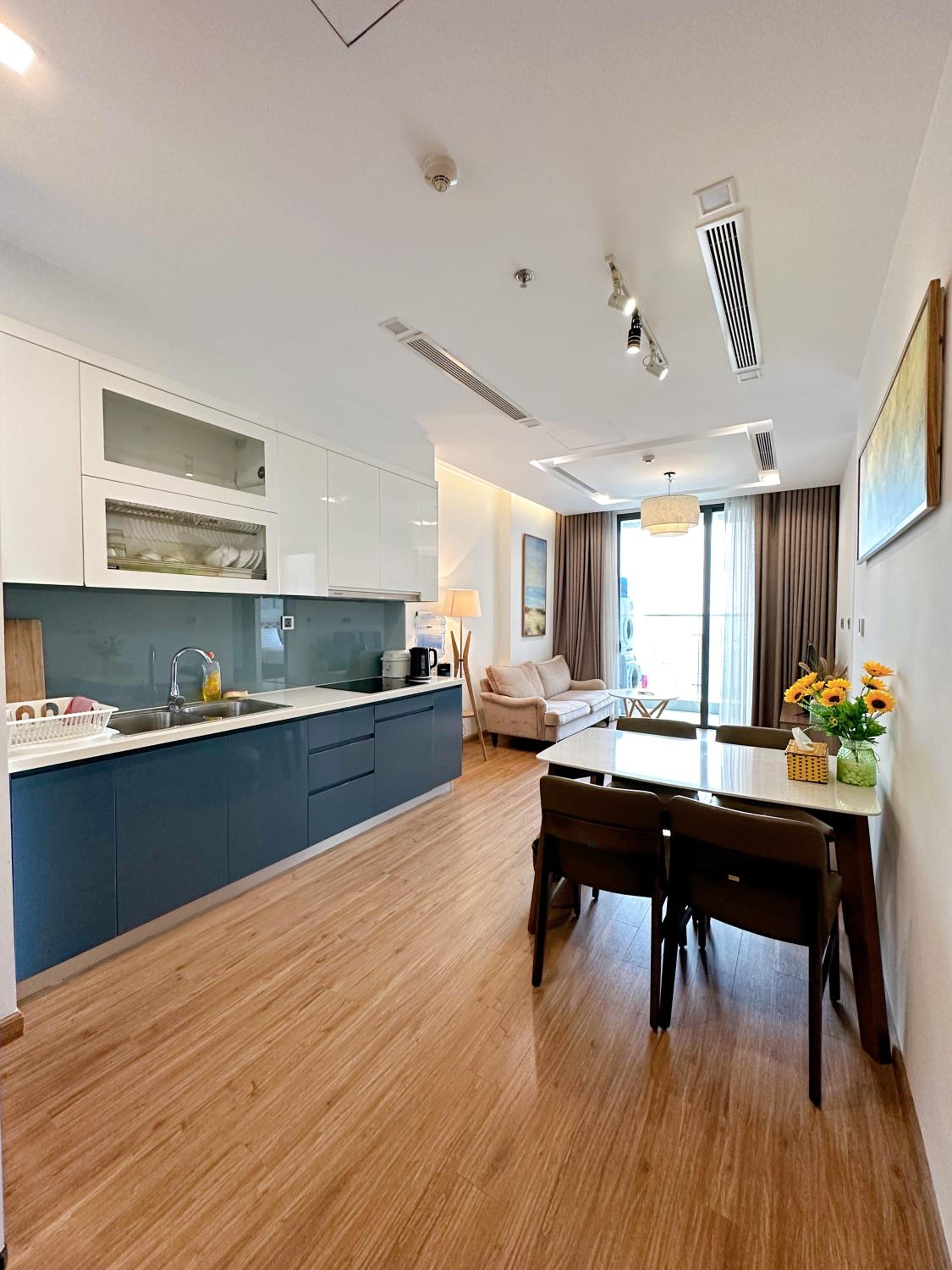 LUXURY APARTMENT VINHOME METROPOLIS next LOTTE Center,Japan Embassy