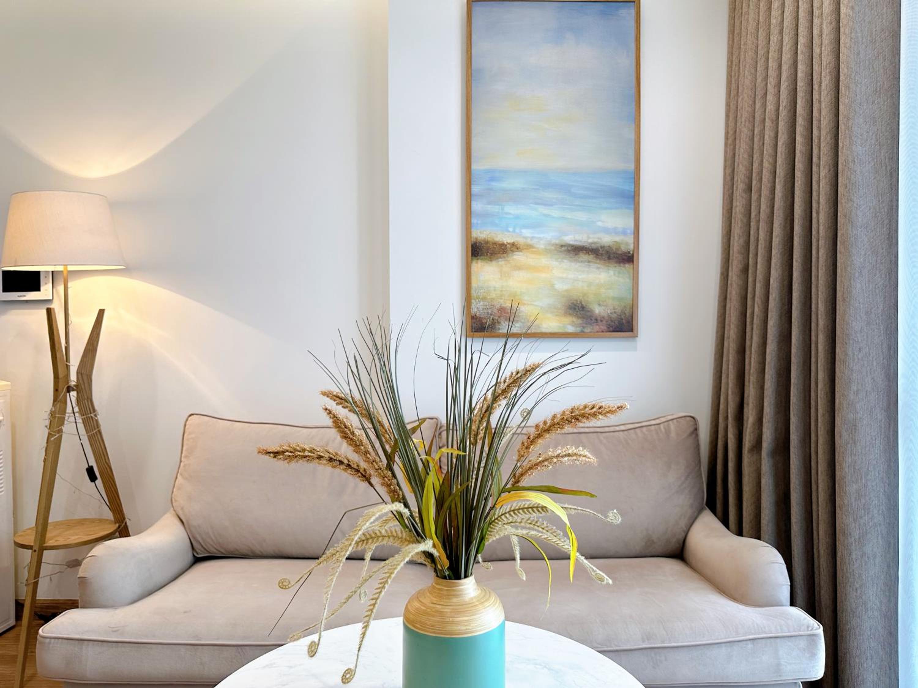 LUXURY APARTMENT VINHOME METROPOLIS next LOTTE Center,Japan Embassy