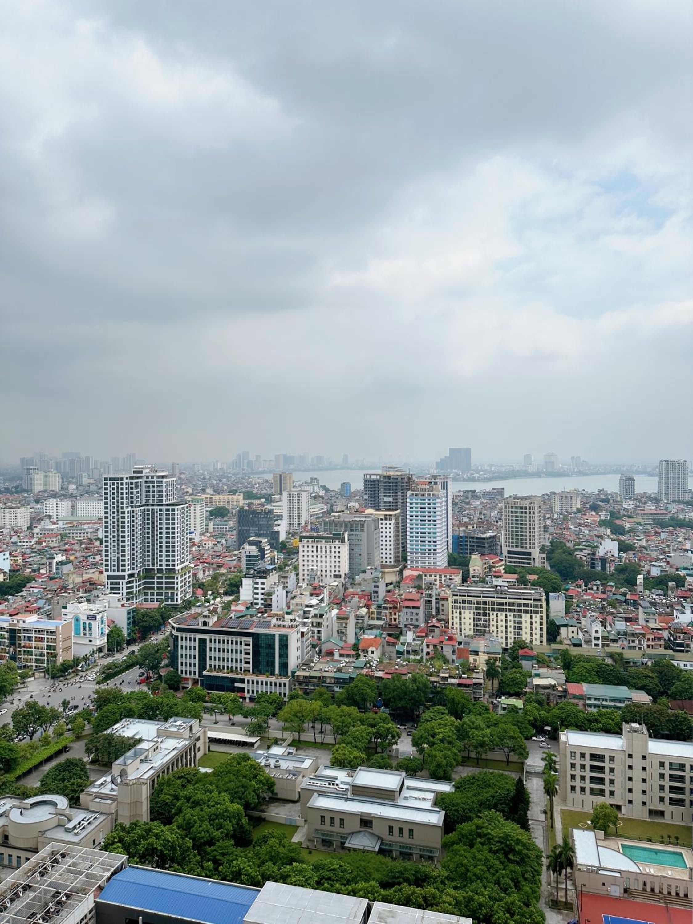 LUXURY APARTMENT VINHOME METROPOLIS next LOTTE Center,Japan Embassy