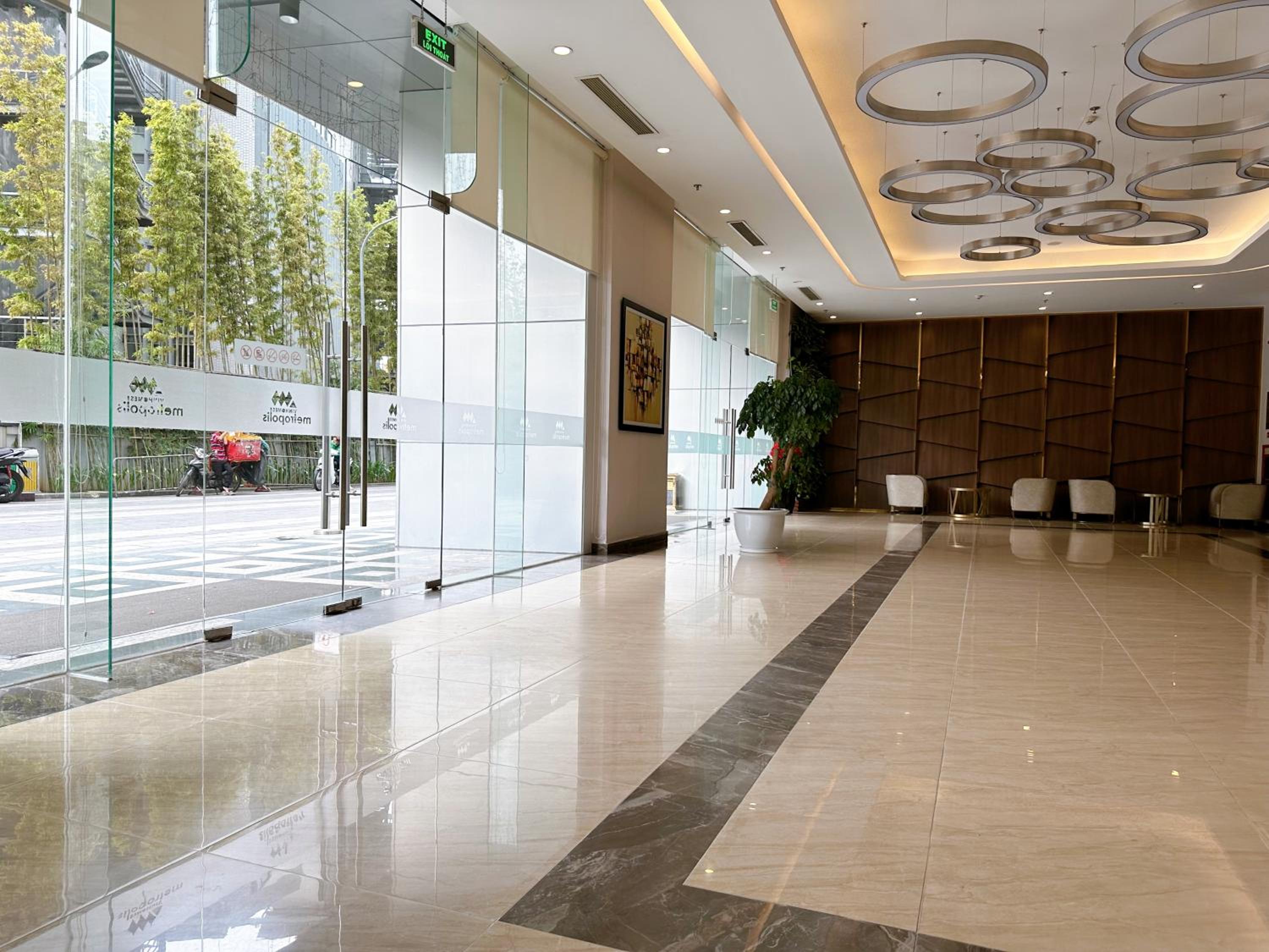 LUXURY APARTMENT VINHOME METROPOLIS next LOTTE Center,Japan Embassy