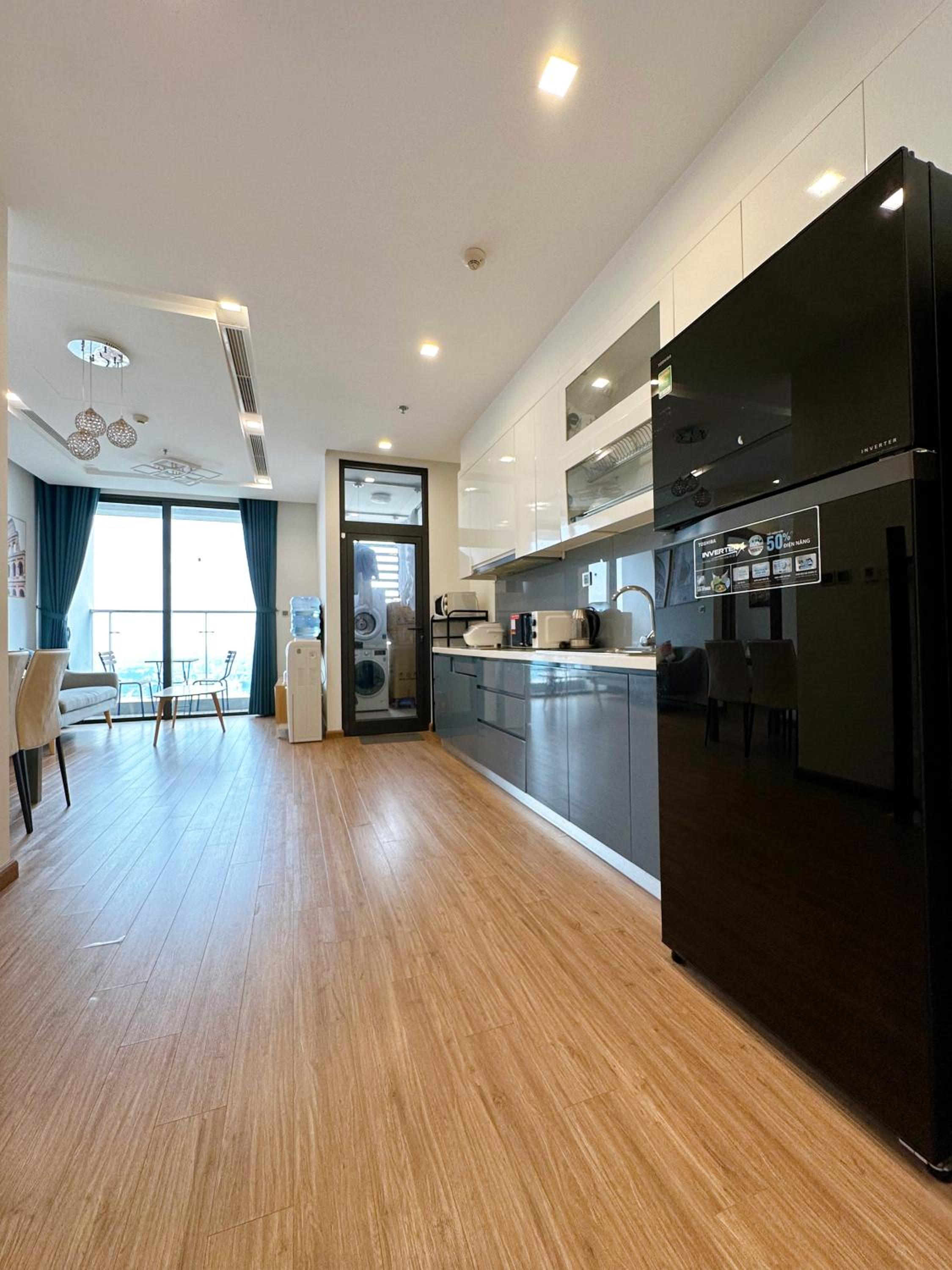 LUXURY APARTMENT VINHOME METROPOLIS next LOTTE Center,Japan Embassy