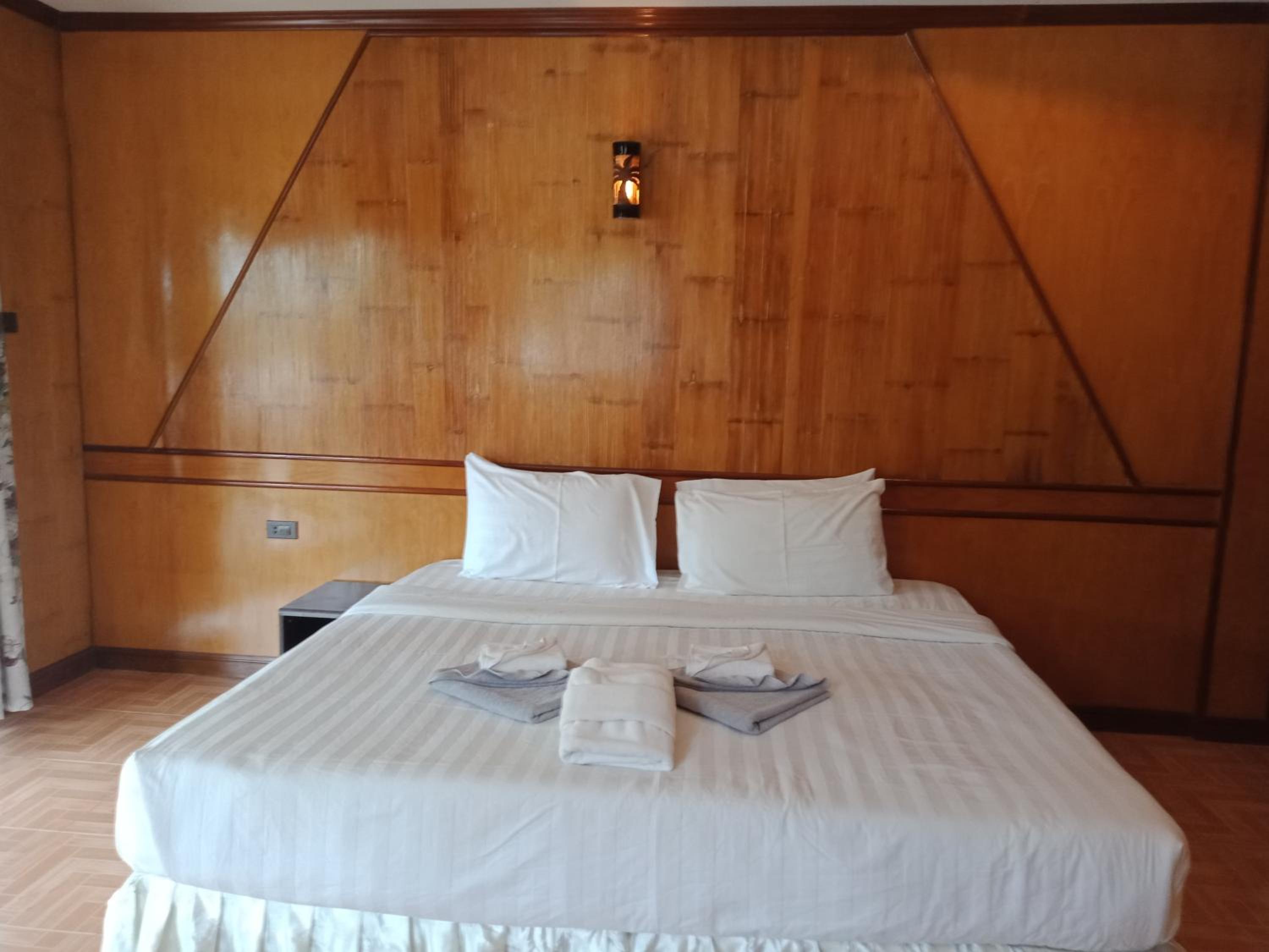 Bow Thong Beach Resort