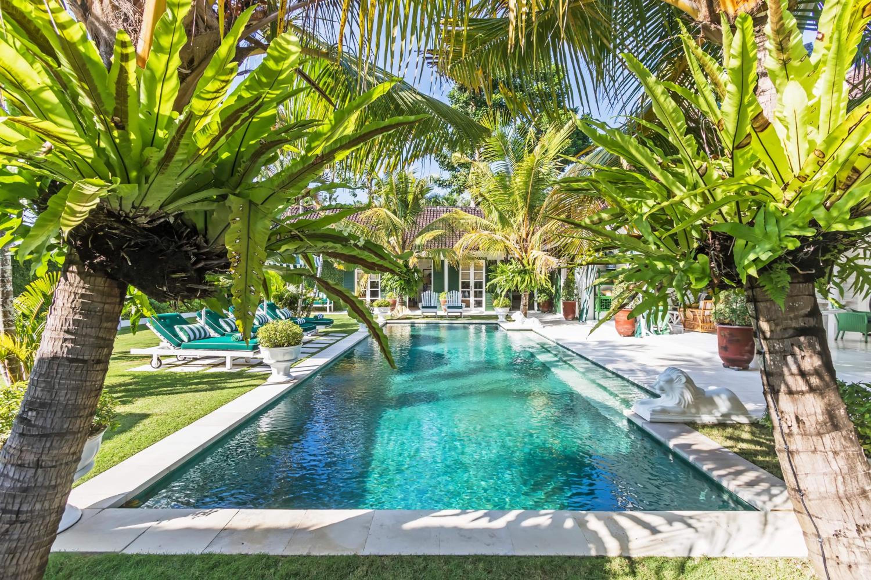 Pineapple Hill 4 Bed Luxury view 5