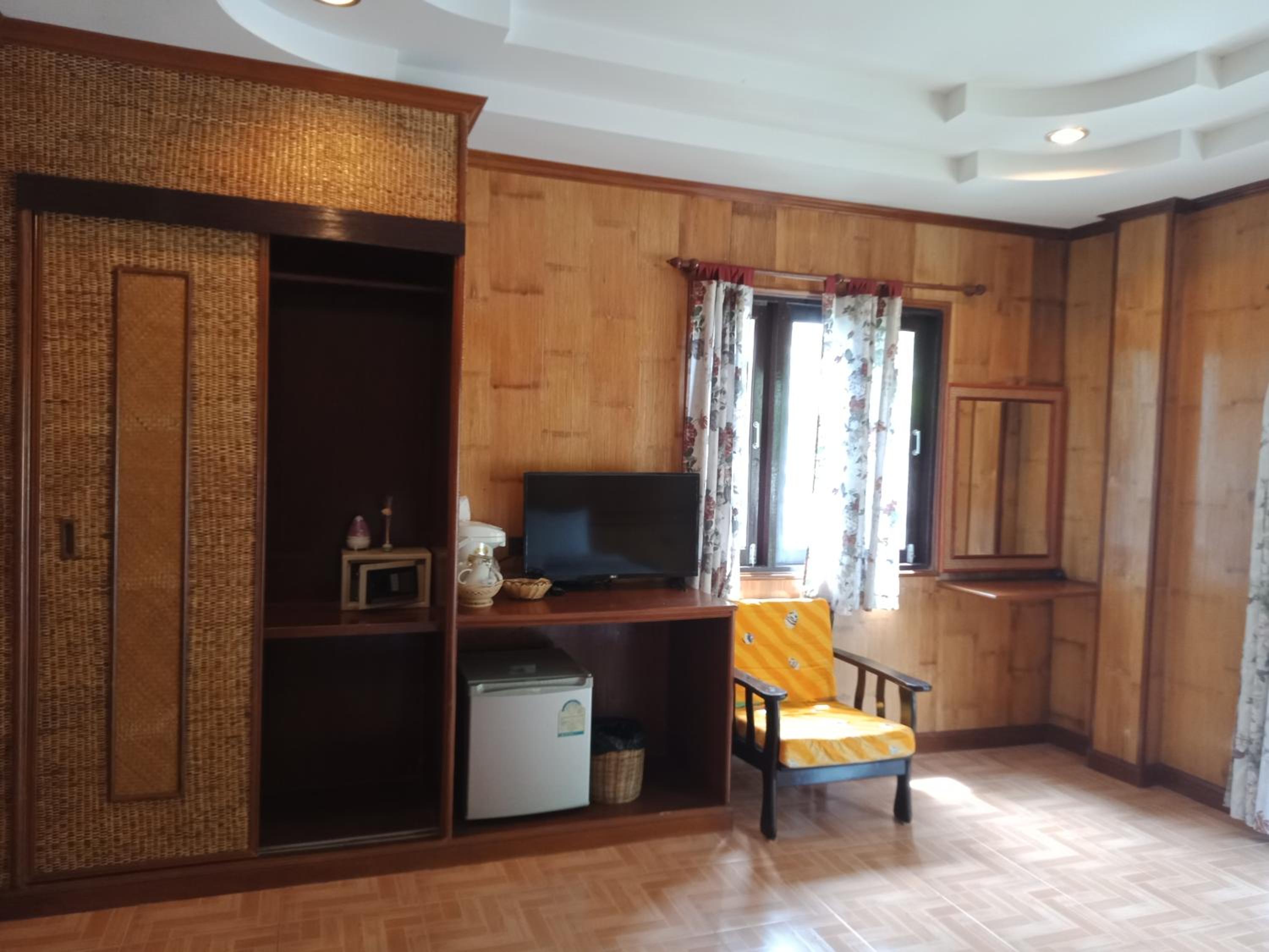 Bow Thong Beach Resort