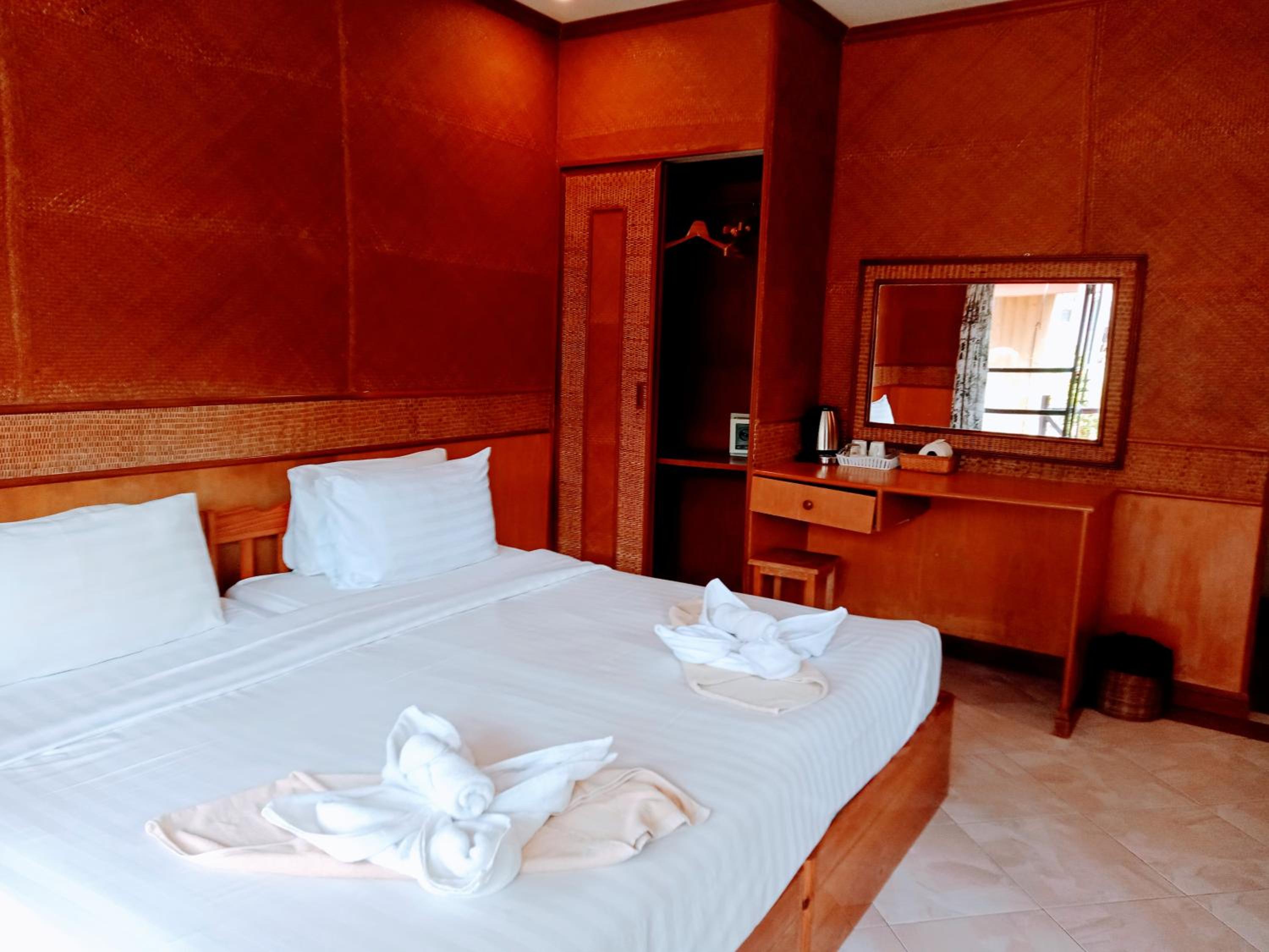 Bow Thong Beach Resort
