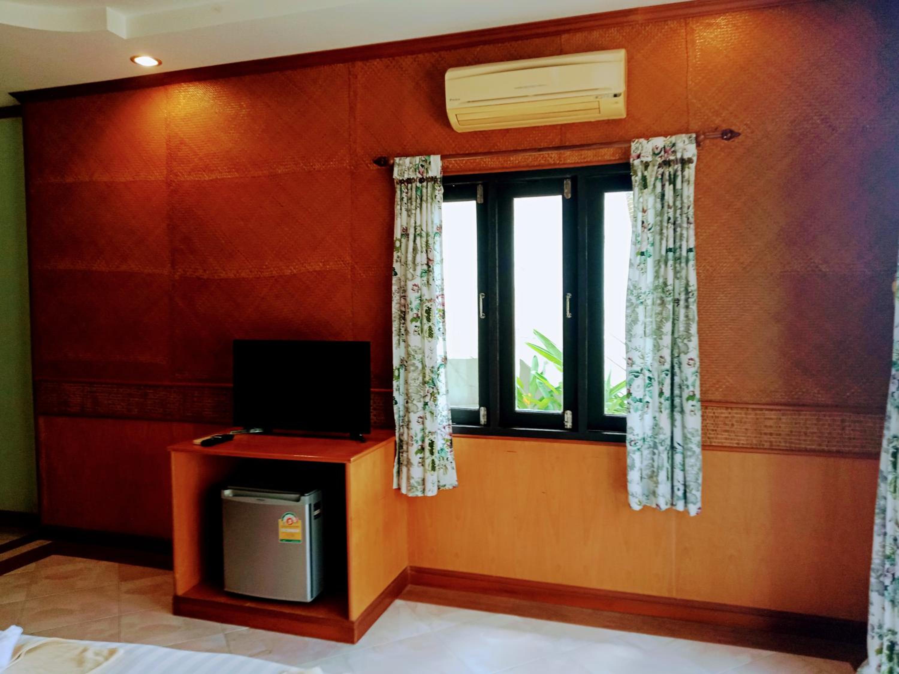 Bow Thong Beach Resort