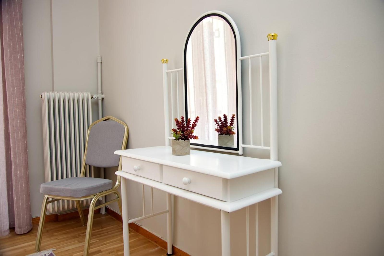 Aroura Homes 2BR Central Balcony Apt Metro