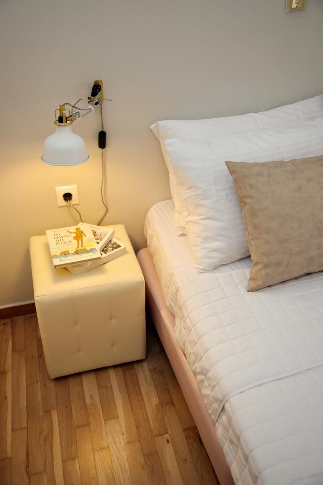 Aroura Homes 2BR Central Balcony Apt Metro