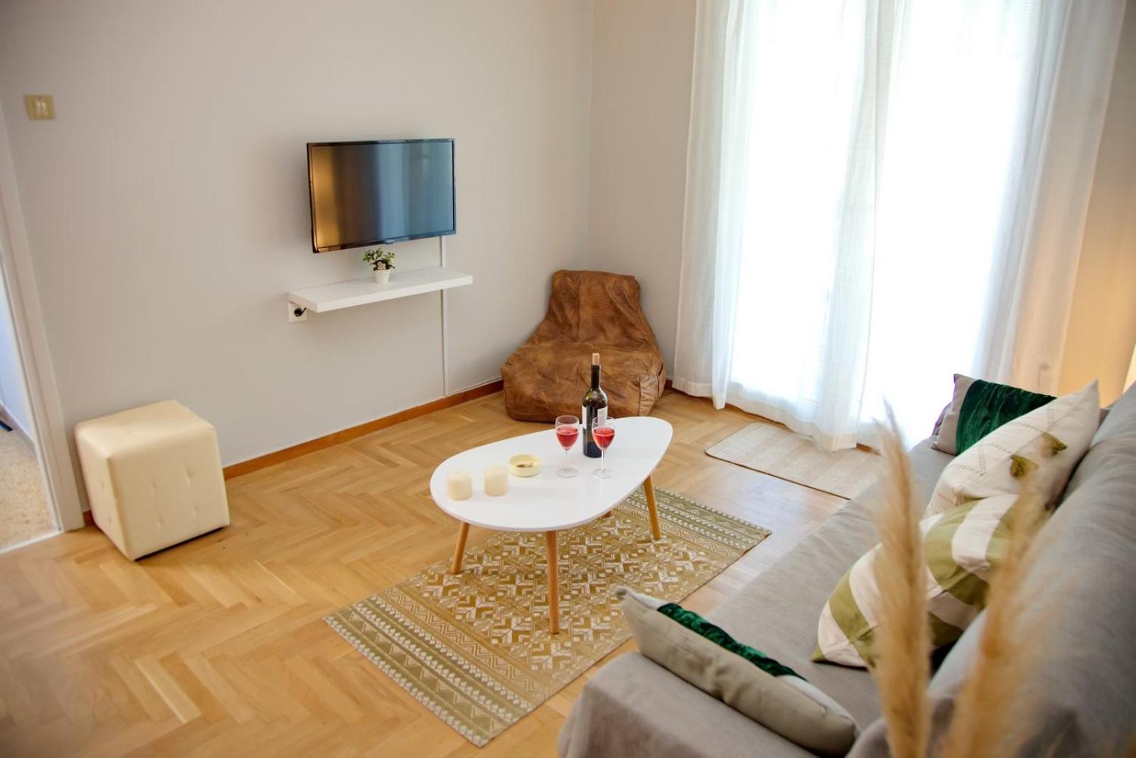 Aroura Homes 2BR Central Balcony Apt Metro