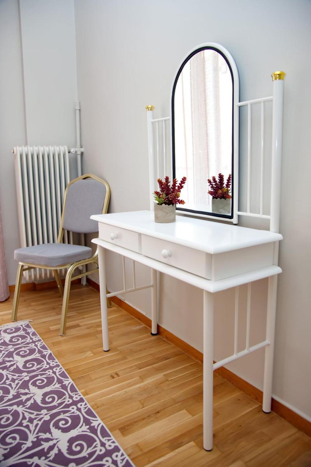 Aroura Homes 2BR Central Balcony Apt Metro