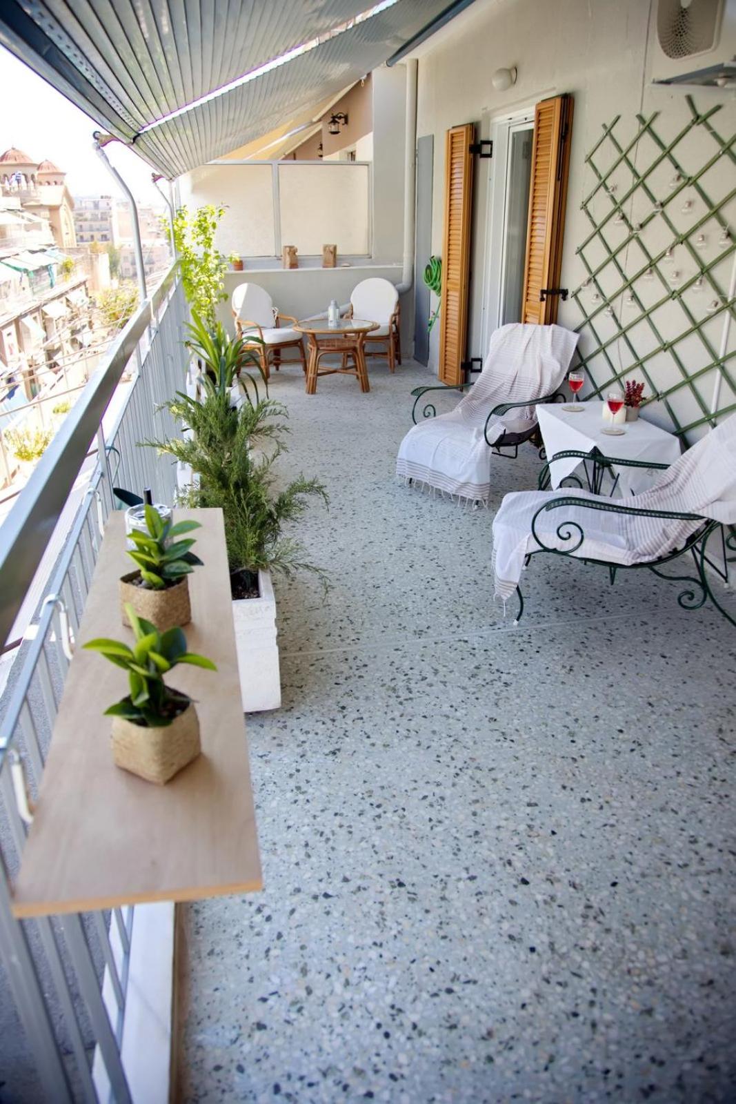 Aroura Homes 2BR Central Balcony Apt Metro
