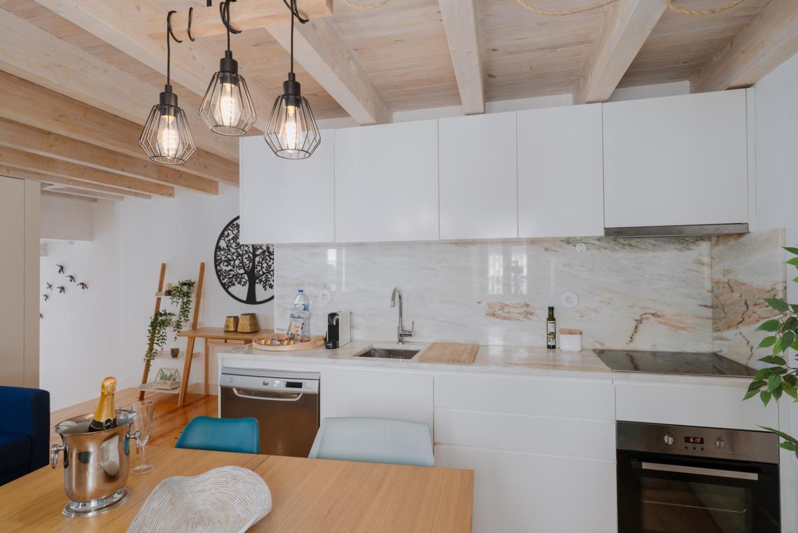 Lovely Nest Downtown Porto view 4