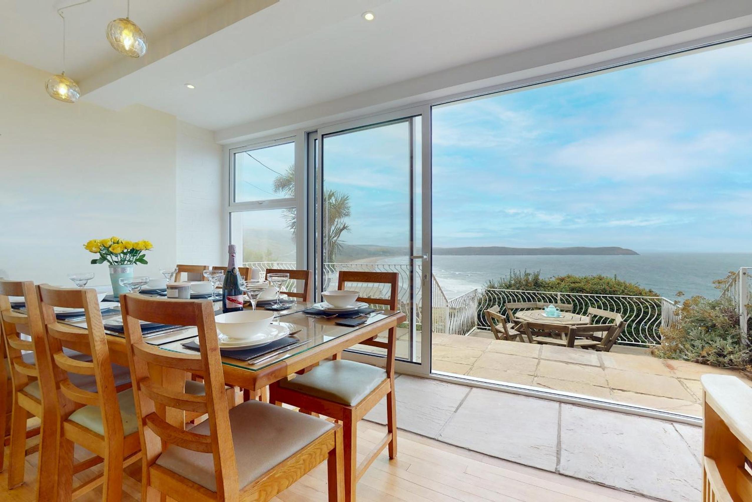 Superb Panoramic Sea Views Sleeps 10 Pet Friendly view 5