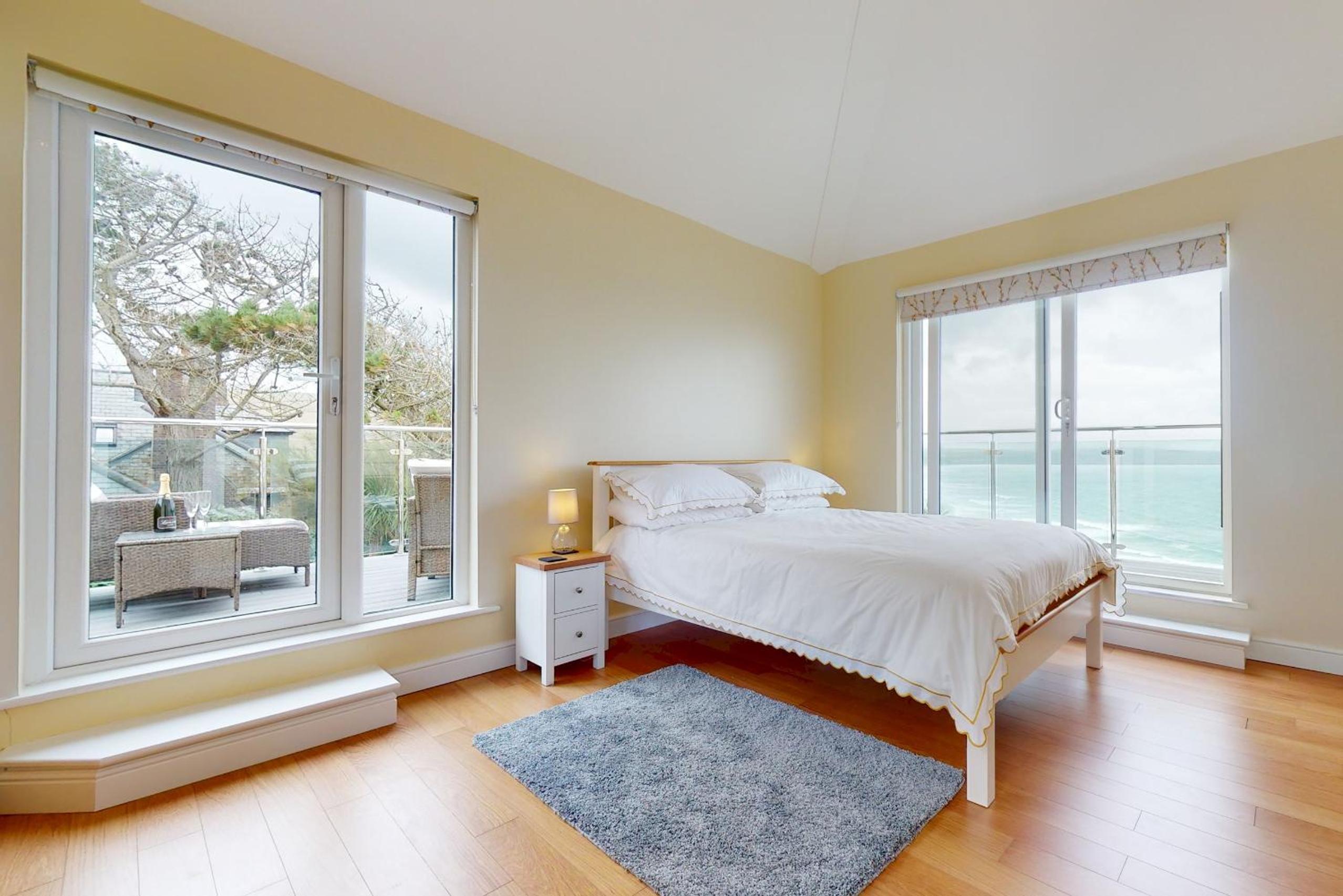 Superb Panoramic Sea Views Sleeps 10 Pet Friendly view 2