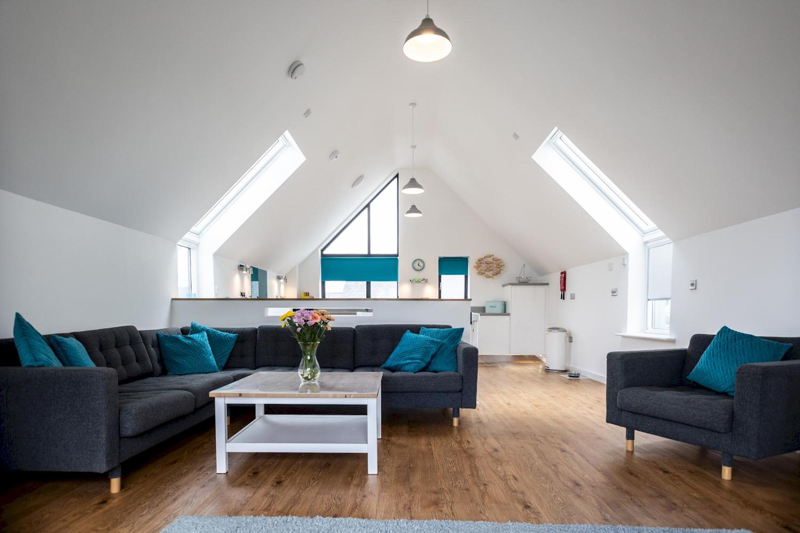 3 Bed dog friendly beach retreat in Westward Ho view 3