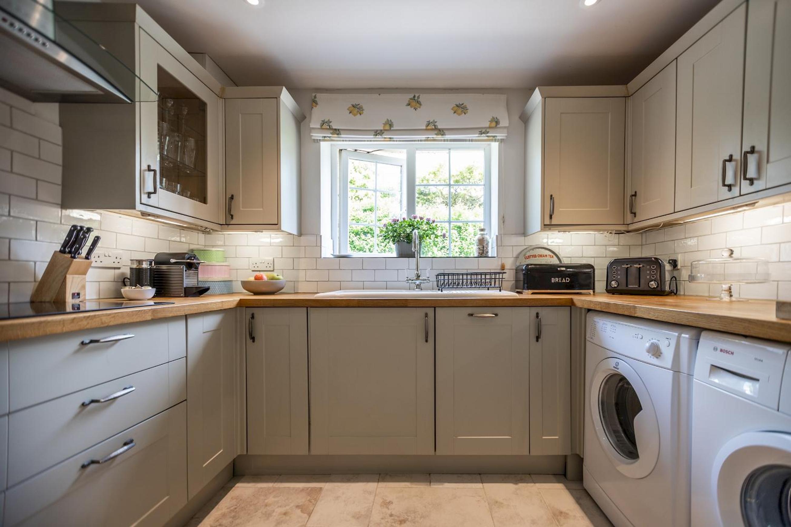 2 bed garden cottage nestled on the edge of Exmoor view 4