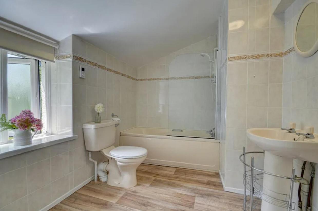 2 bed rural retreat nestled in the heart of Exmoor view 5