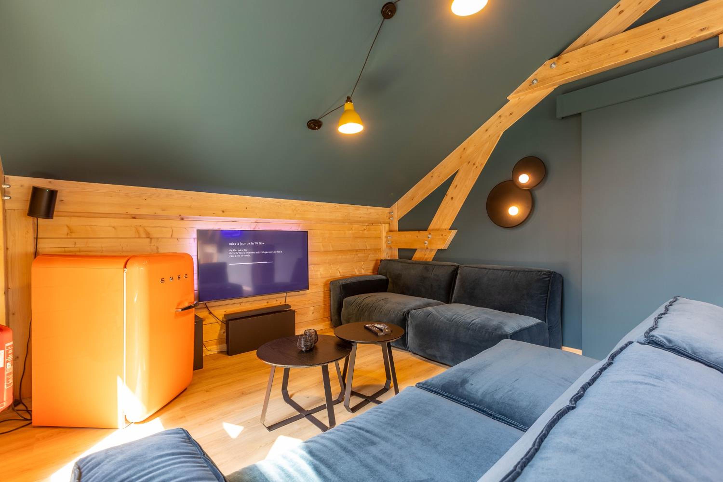 Villa Wood - Gîte de prestige en Ardennes - 10 personnes - Sauna, jacuzzi, piscine et billard