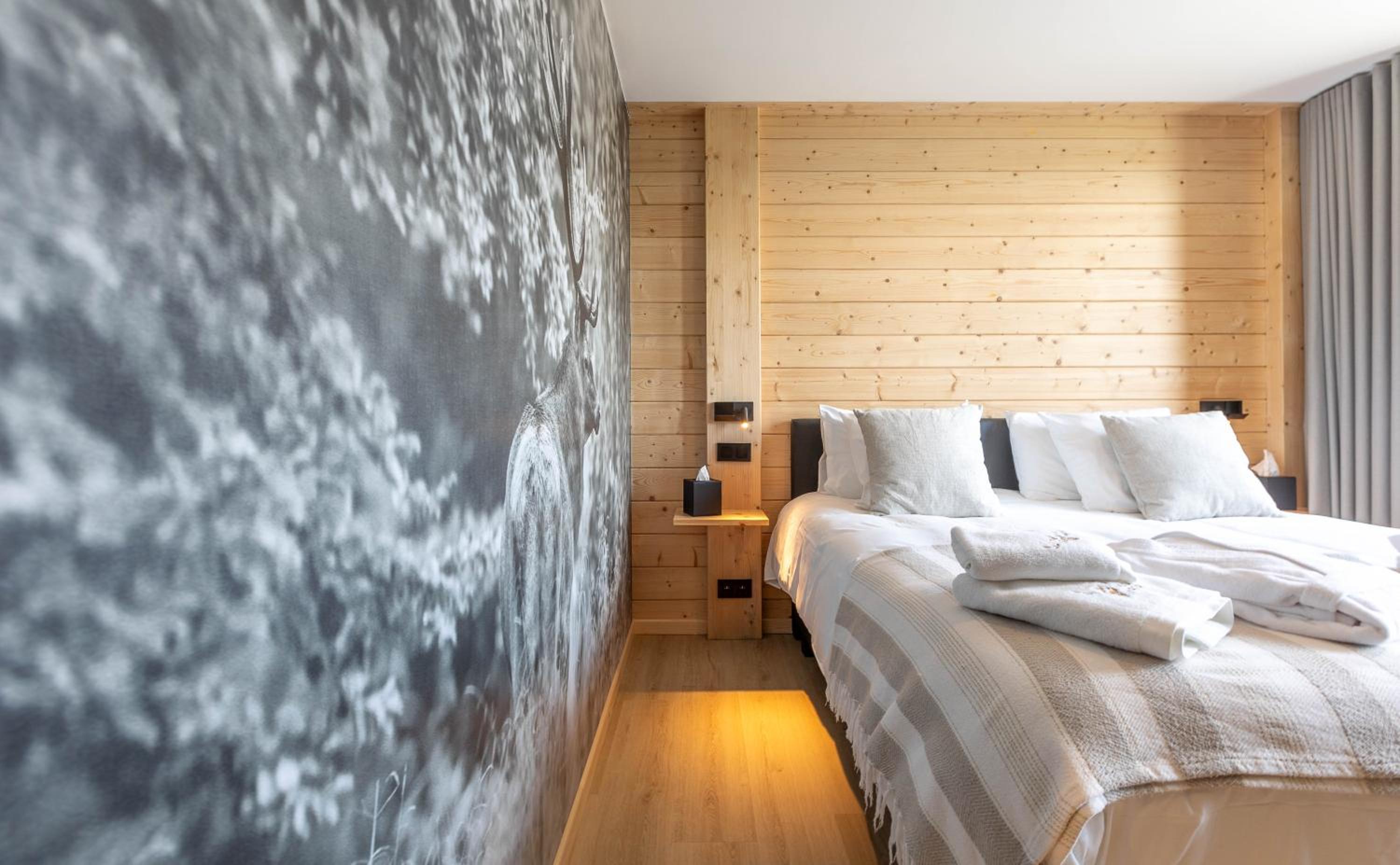 Villa Wood - Gîte de prestige en Ardennes - 10 personnes - Sauna, jacuzzi, piscine et billard