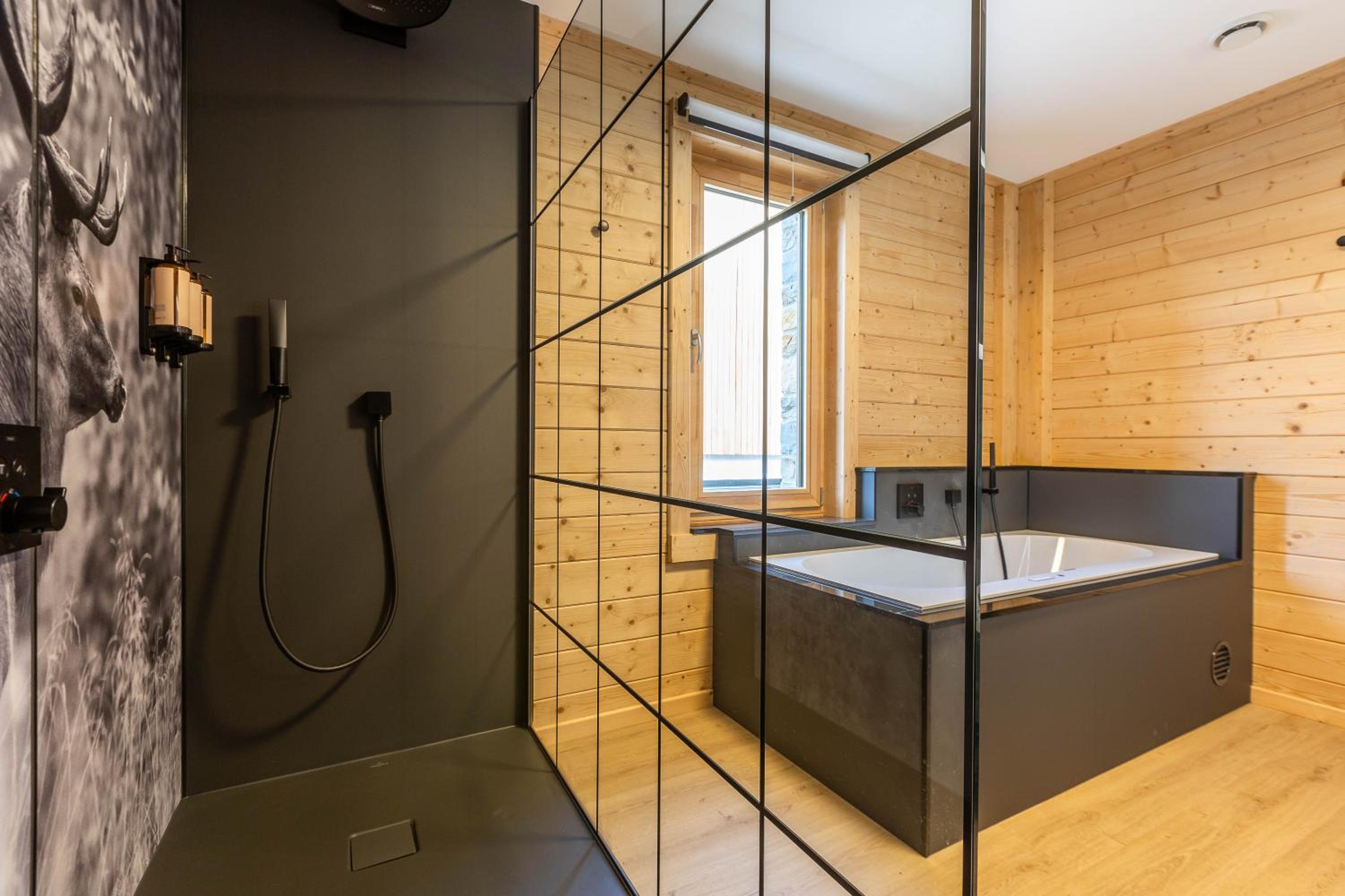 Villa Wood - Gîte de prestige en Ardennes - 10 personnes - Sauna, jacuzzi, piscine et billard