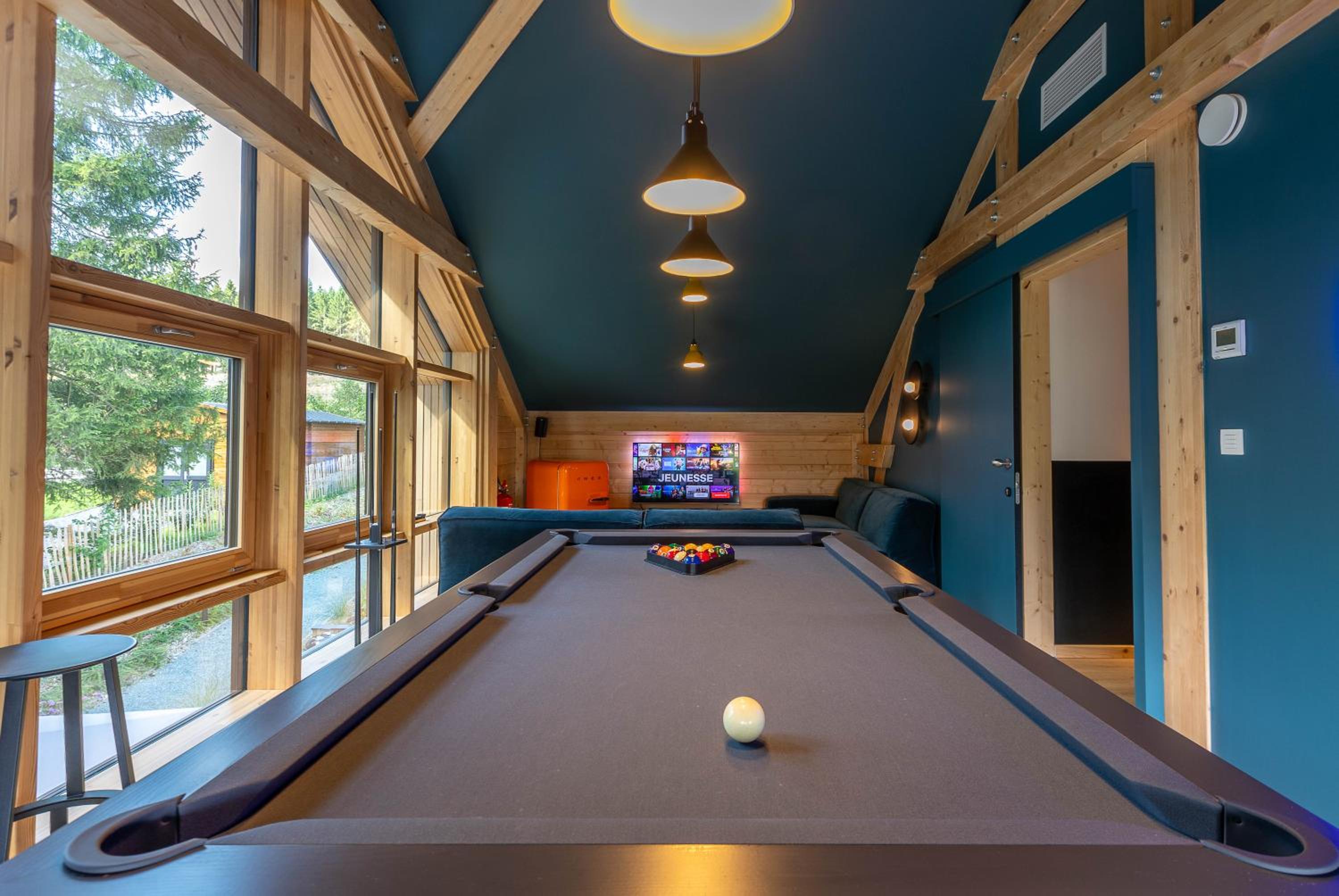 Villa Wood - Gîte de prestige en Ardennes - 10 personnes - Sauna, jacuzzi, piscine et billard