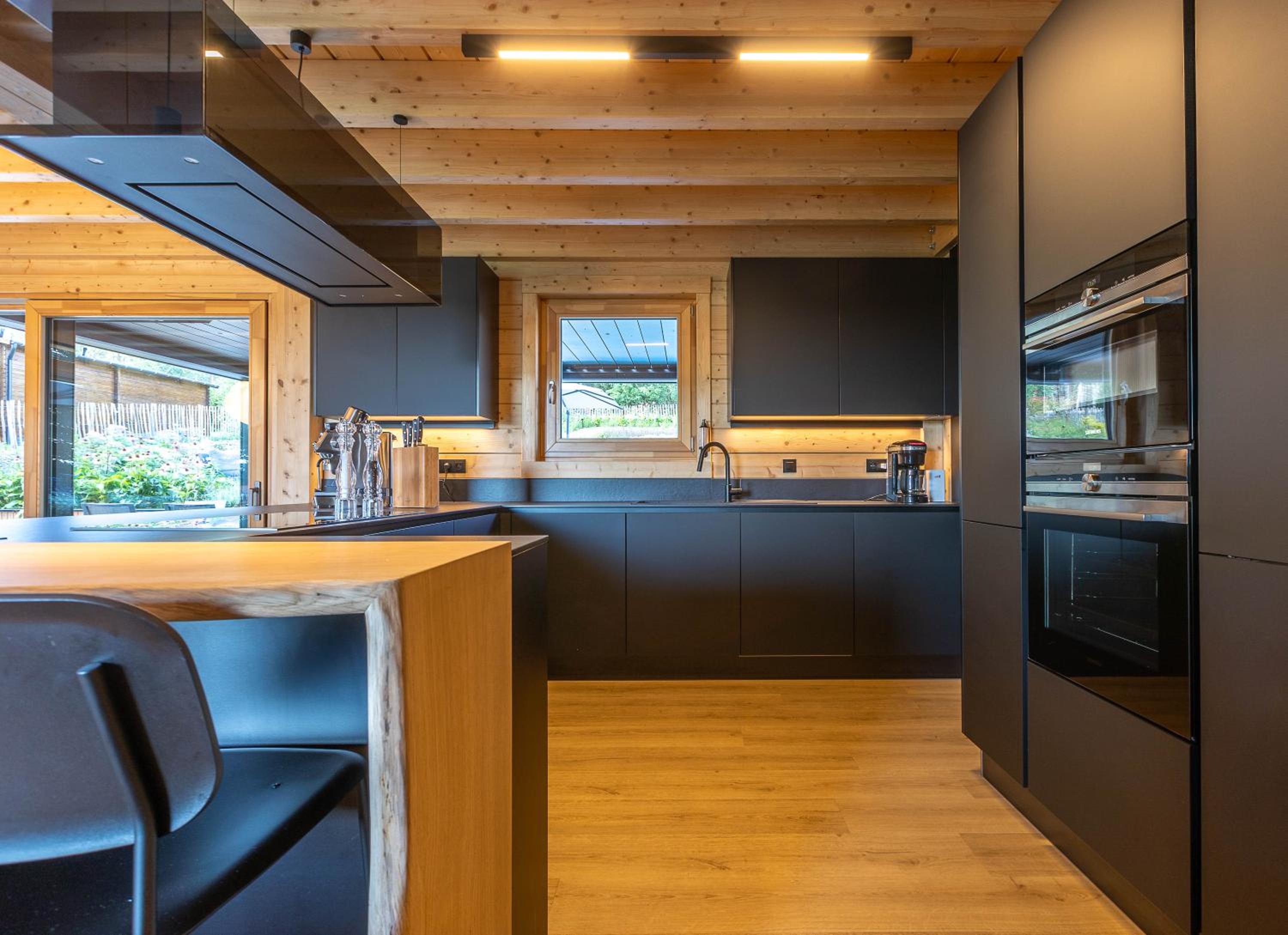 Villa Wood - Gîte de prestige en Ardennes - 10 personnes - Sauna, jacuzzi, piscine et billard