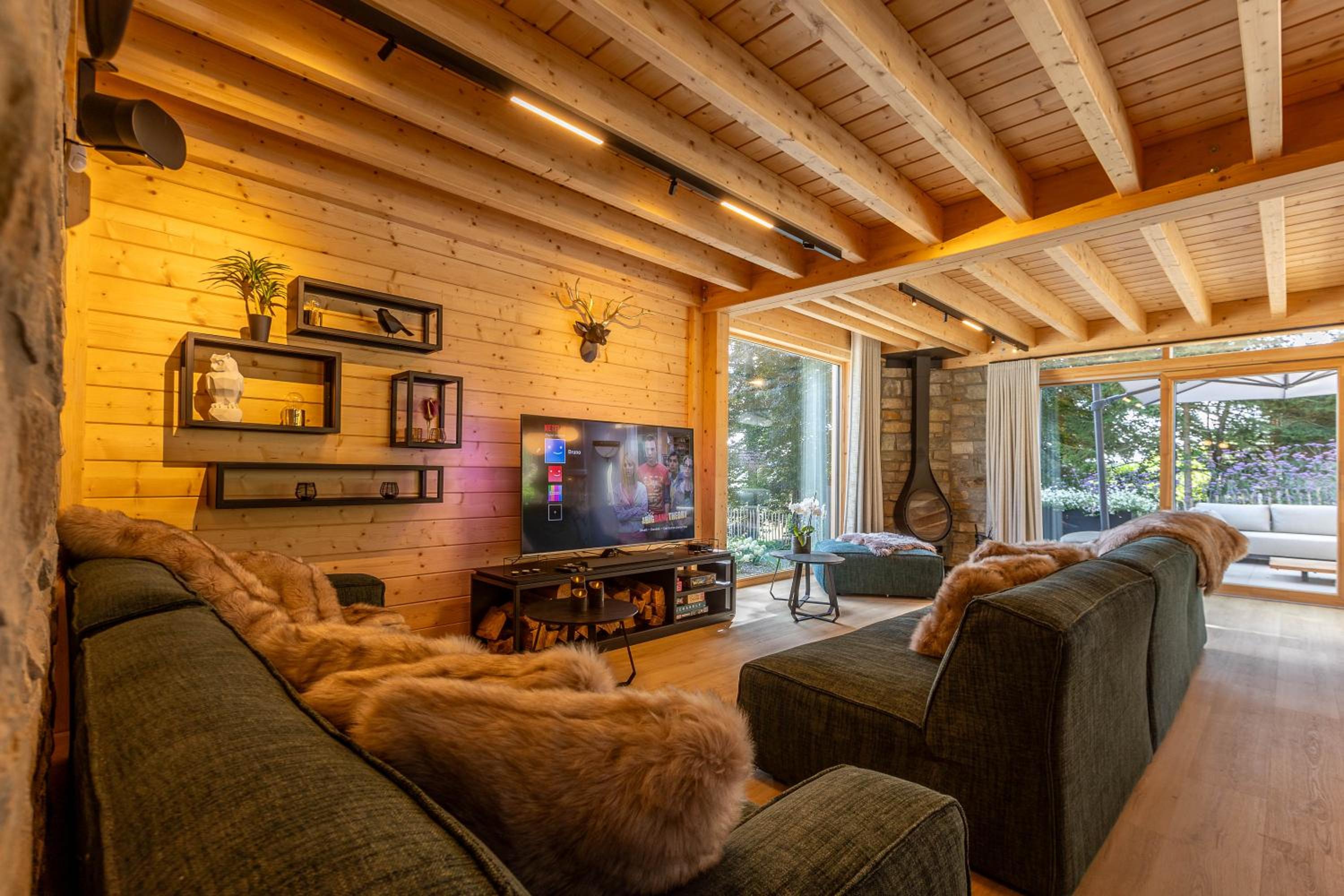 Villa Wood - Gîte de prestige en Ardennes - 10 personnes - Sauna, jacuzzi, piscine et billard