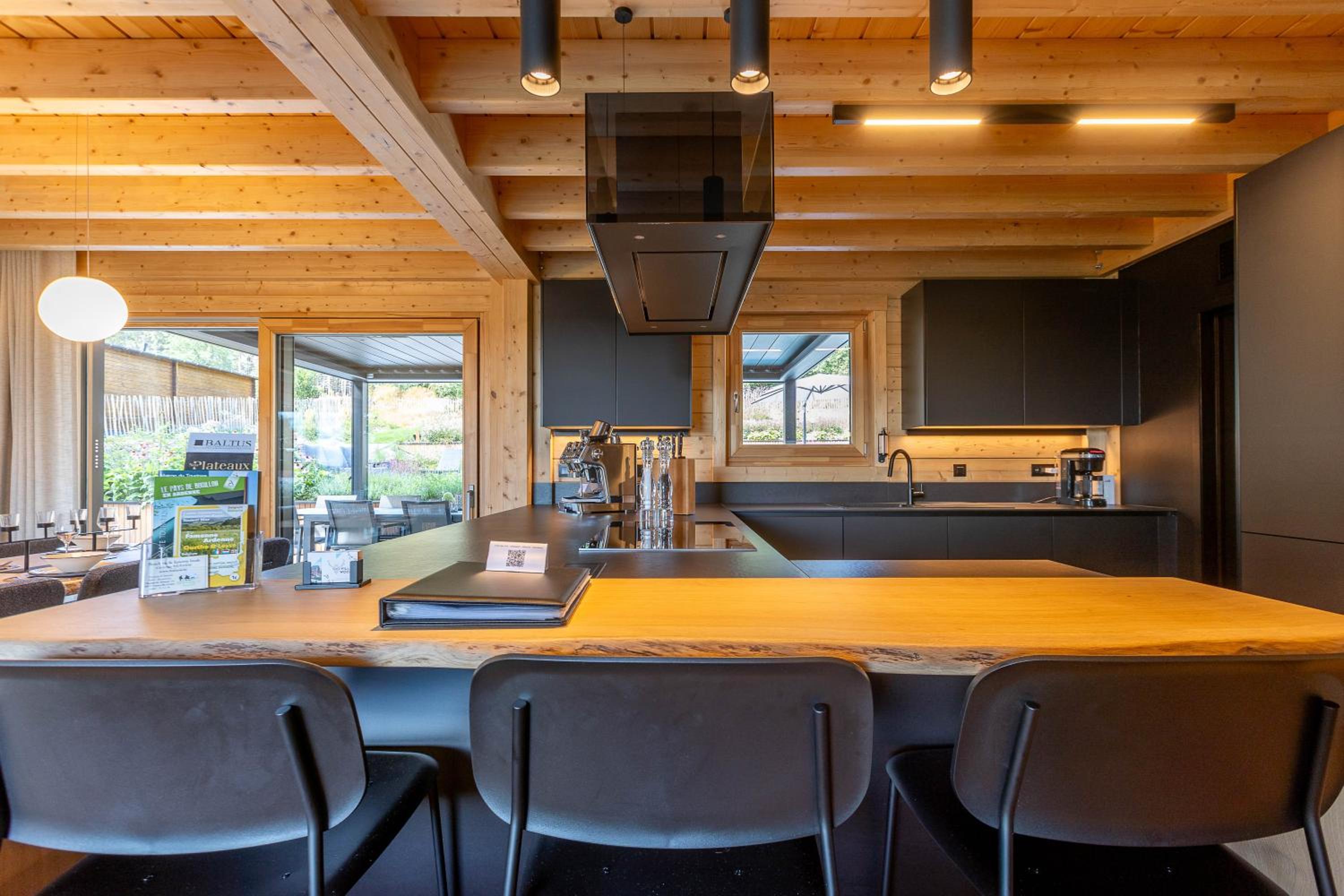 Villa Wood - Gîte de prestige en Ardennes - 10 personnes - Sauna, jacuzzi, piscine et billard