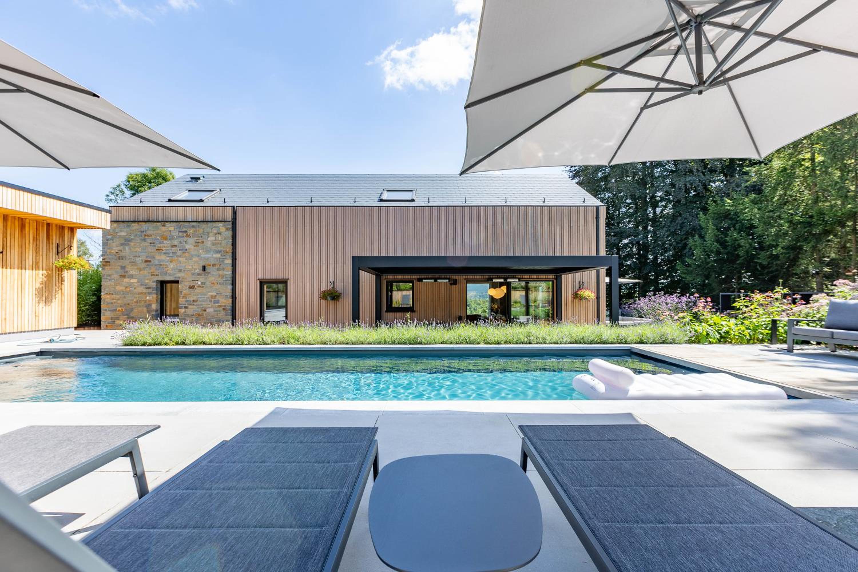 Villa Wood - Gîte de prestige en Ardennes - 10 personnes - Sauna, jacuzzi, piscine et billard