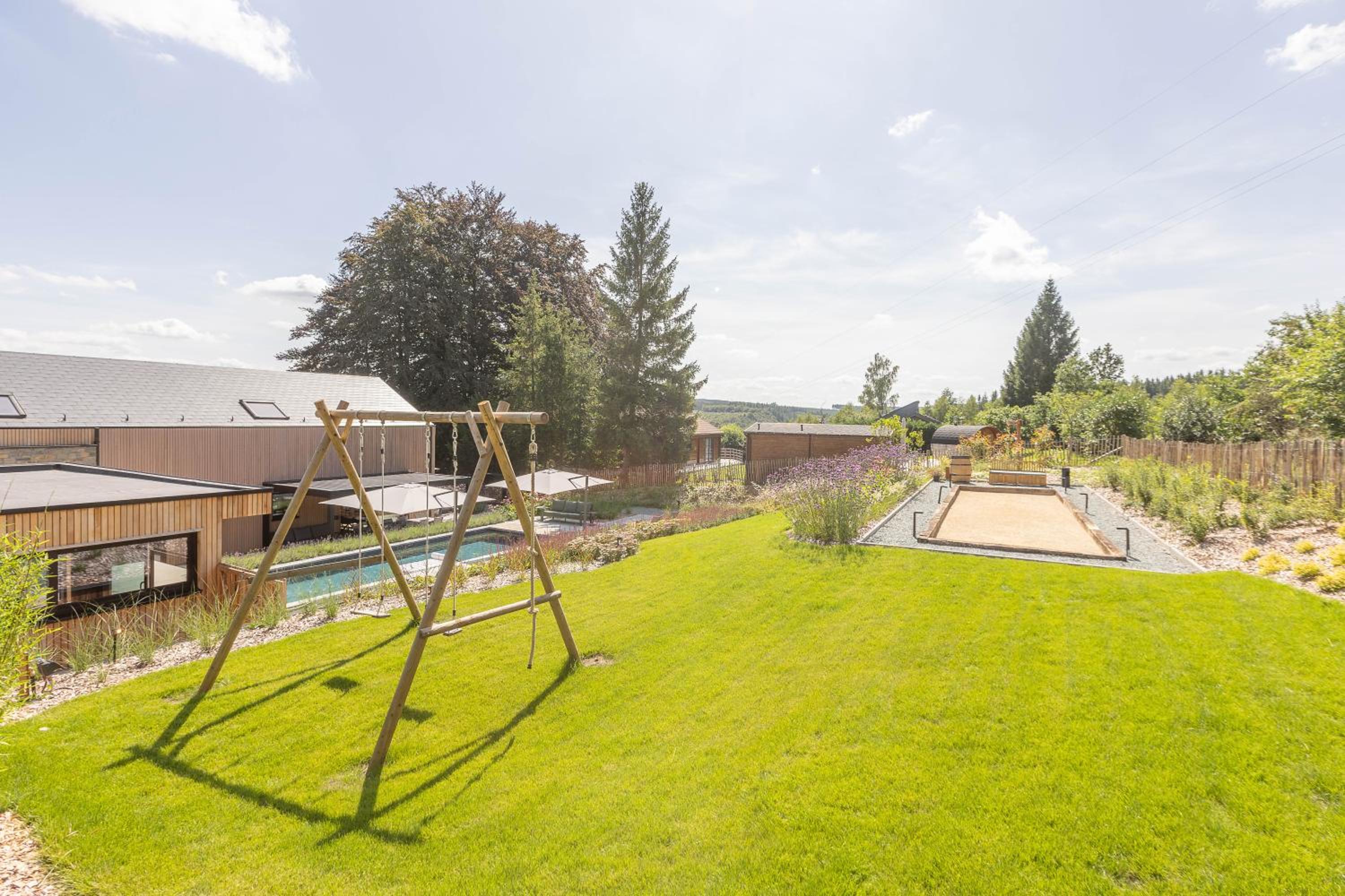 Villa Wood - Gîte de prestige en Ardennes - 10 personnes - Sauna, jacuzzi, piscine et billard