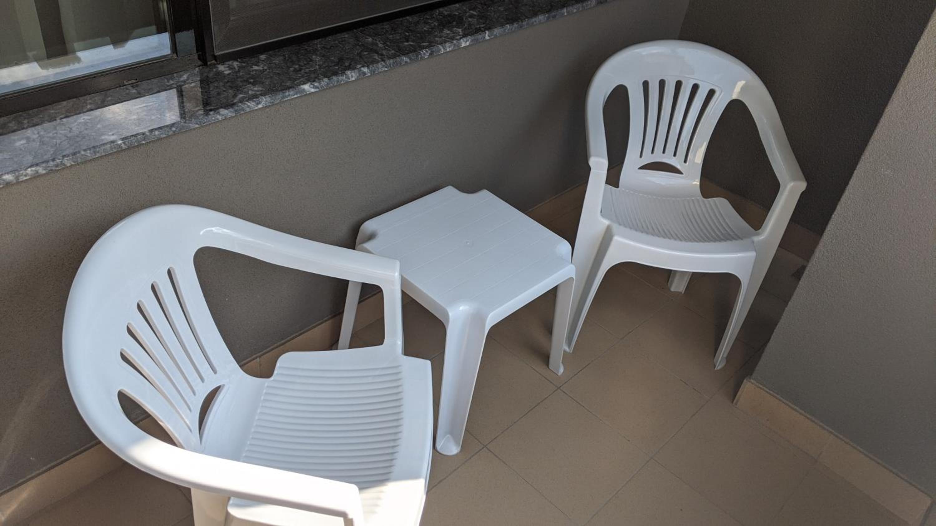 Lux 1 Apartment with Free Parking