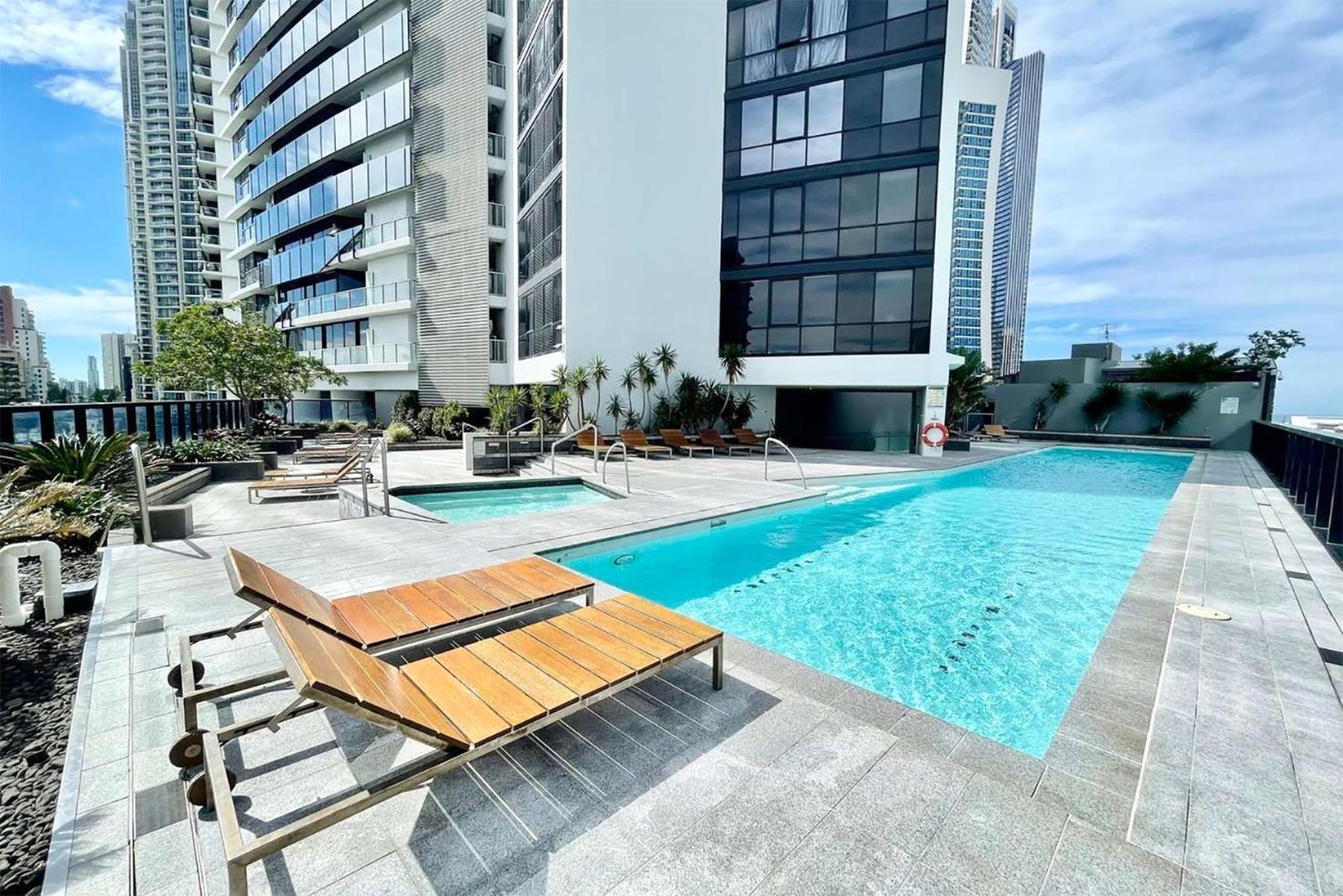 Sealuxe Suites - Central Surfers Paradise