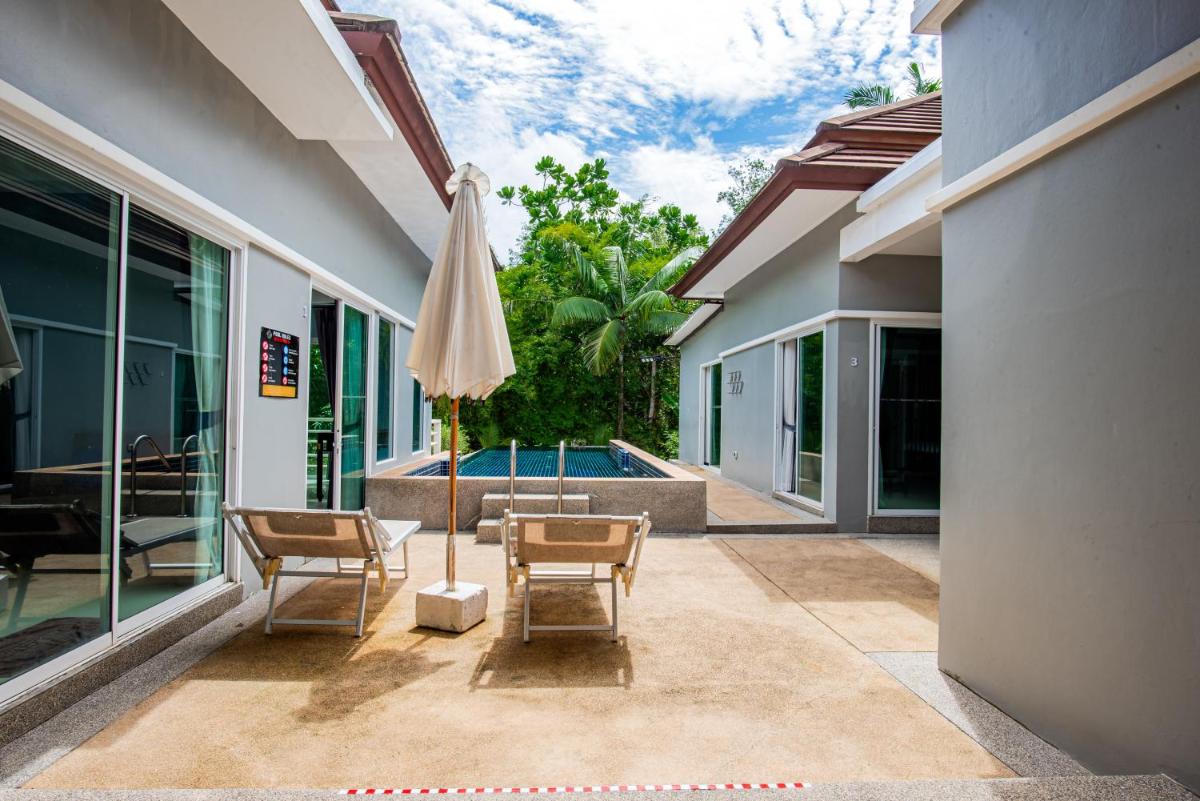 outdoor BBQ area