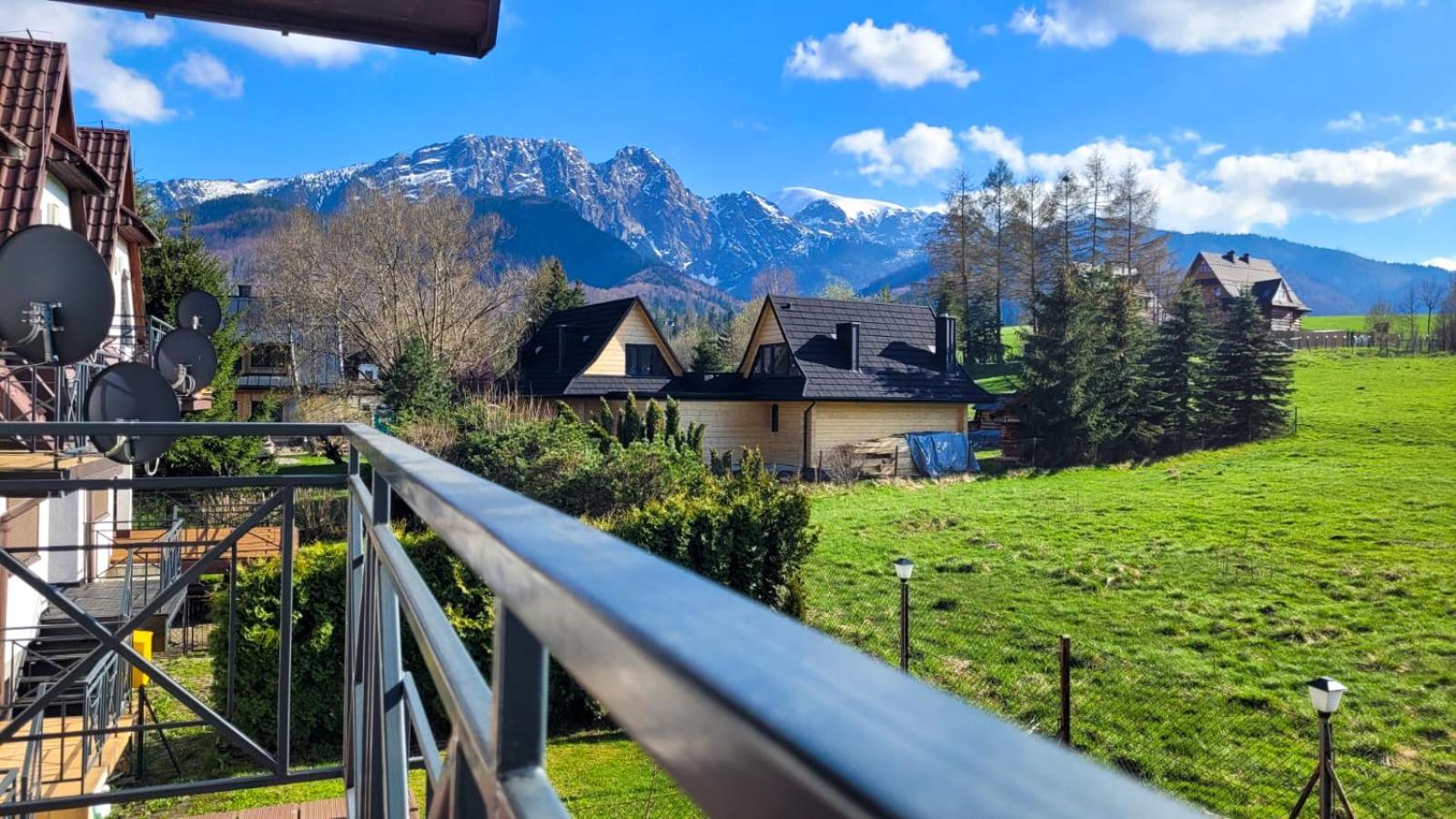 VisitZakopane- Sekwoja Apartment view 2
