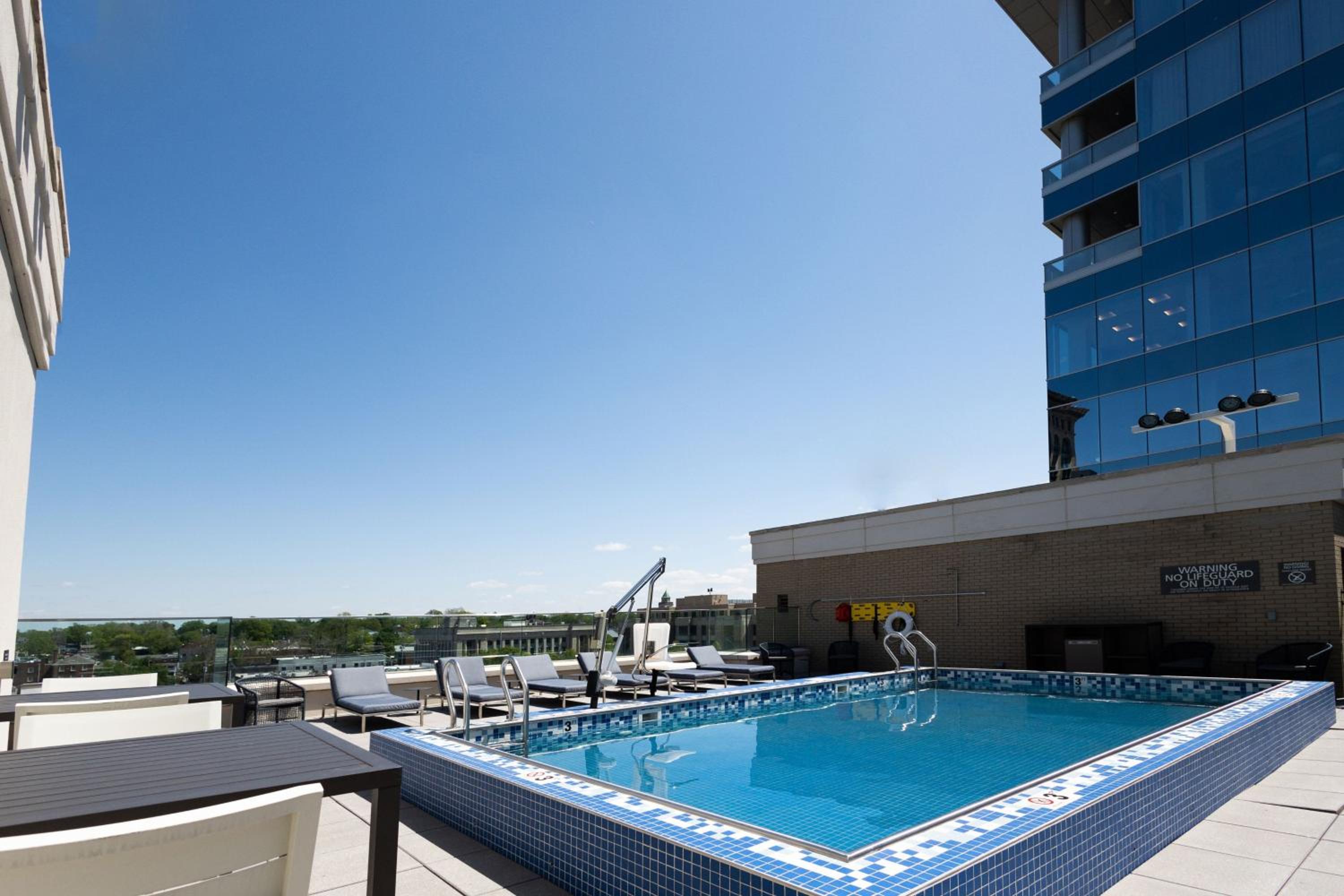 Lexington Vacations - Lexington Marriott City Center - Property Image 1