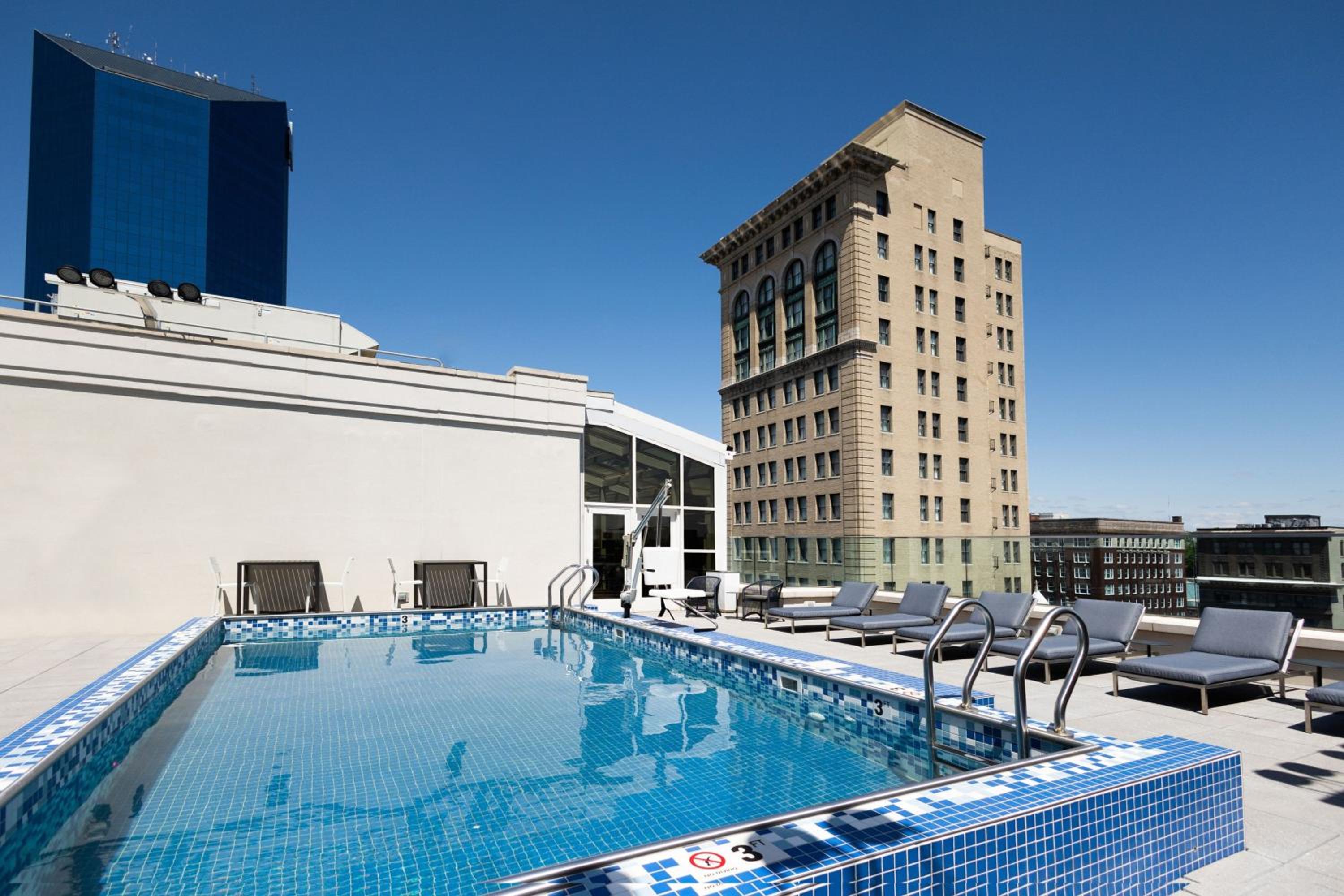 Lexington Vacations - Lexington Marriott City Center - Property Image 15