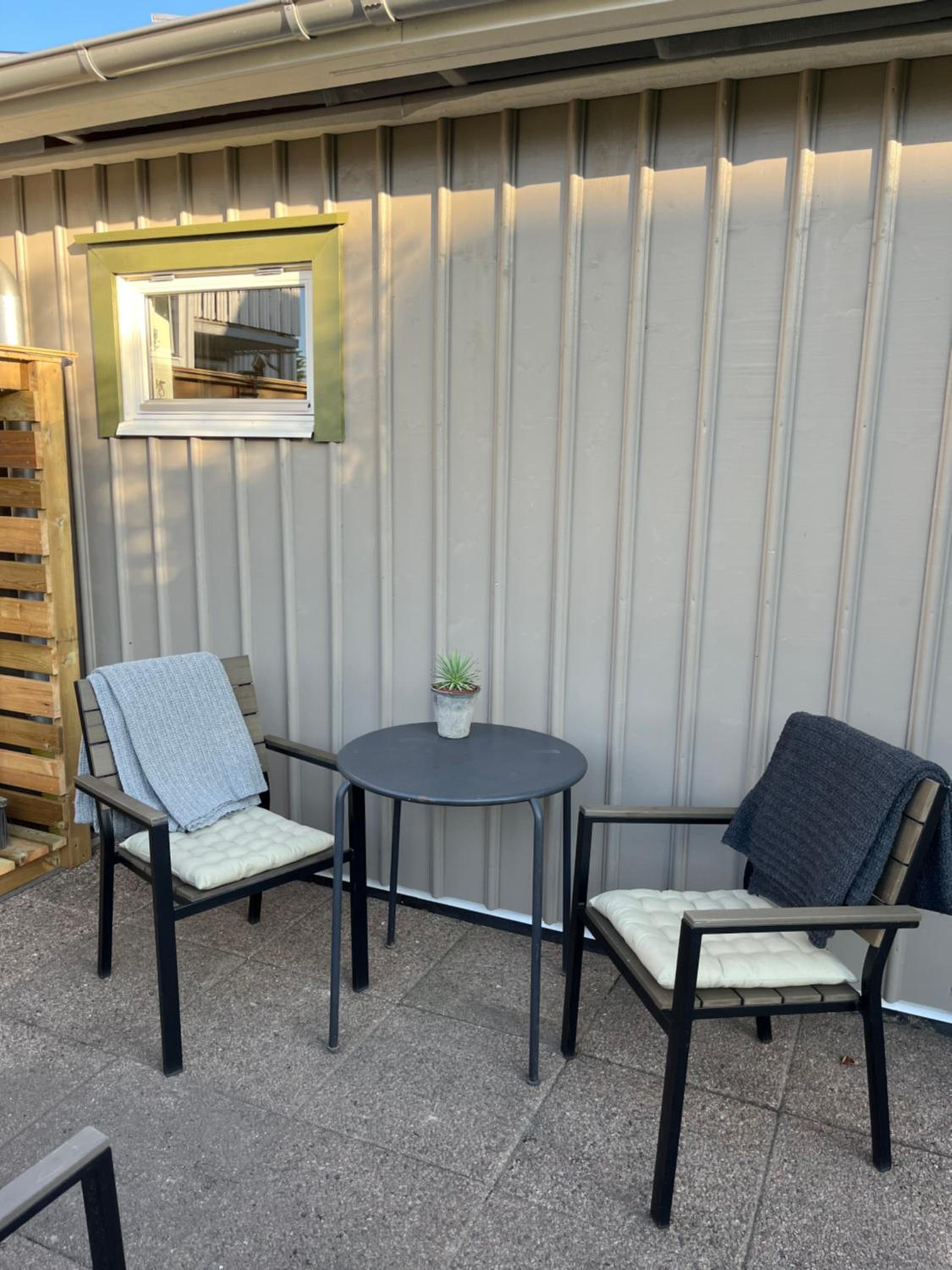 Eget boende i privat uthuslänga view 2