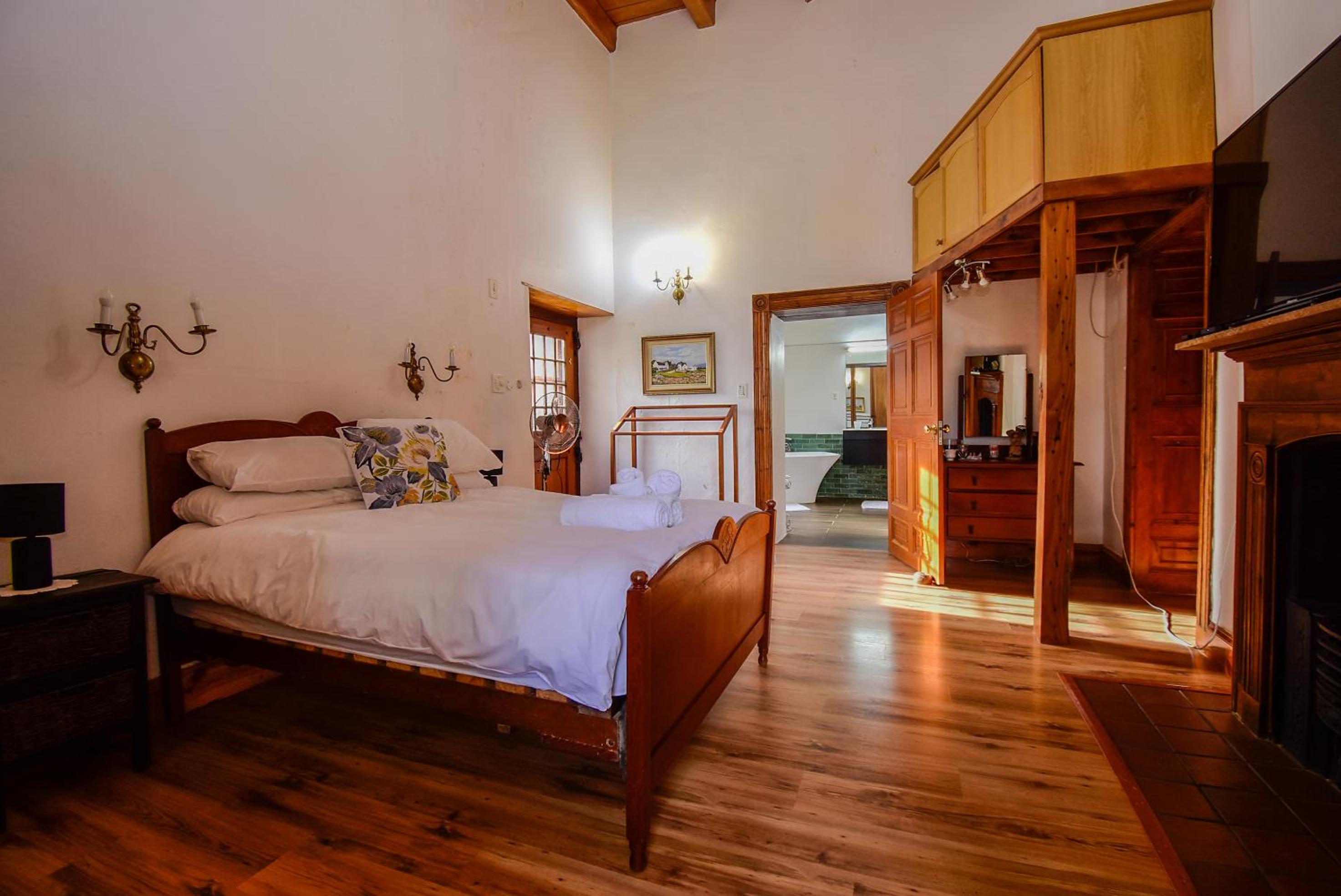 Heins Manor House view 3
