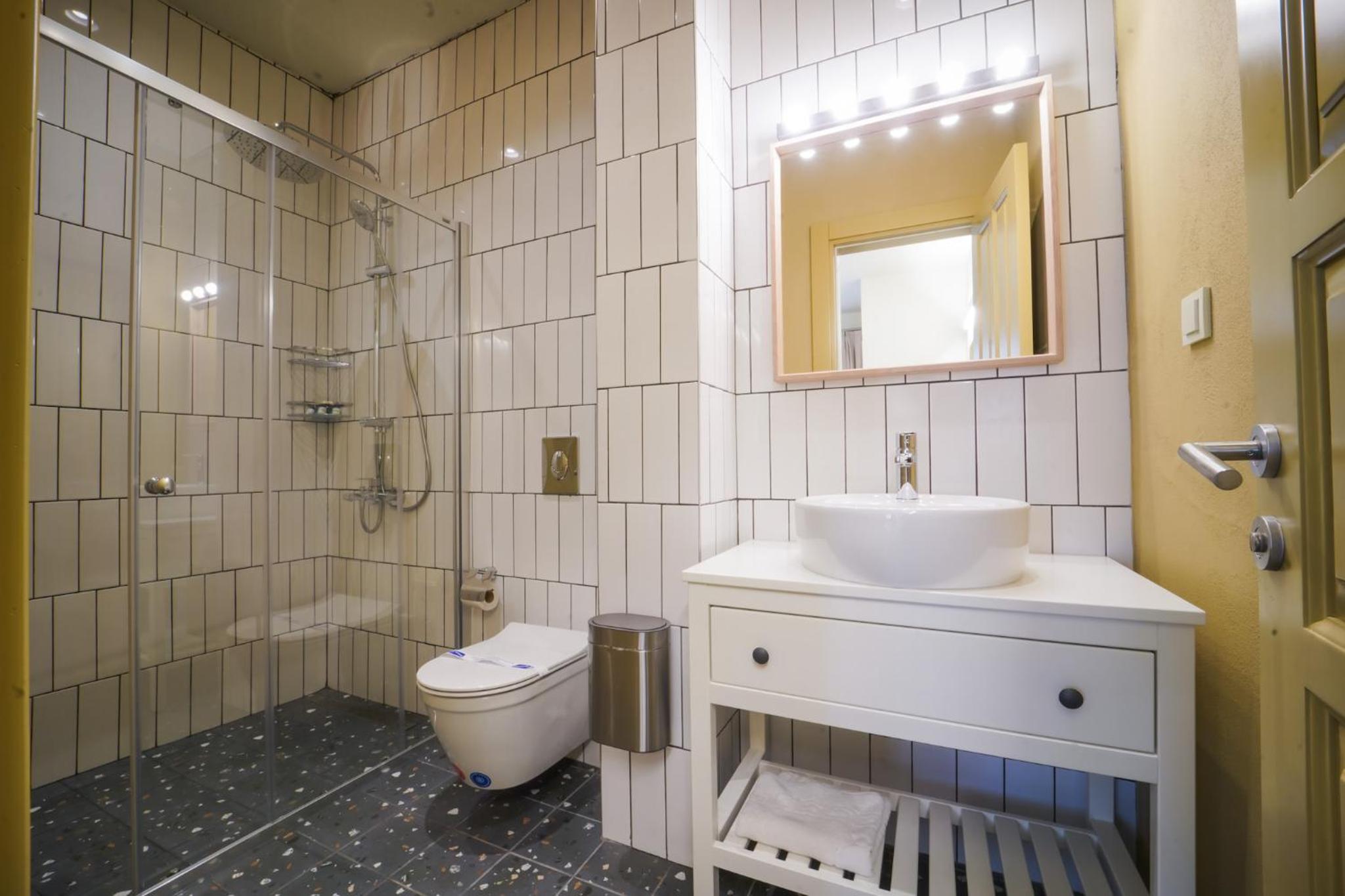 Bono Hotel Old Town - Image 125