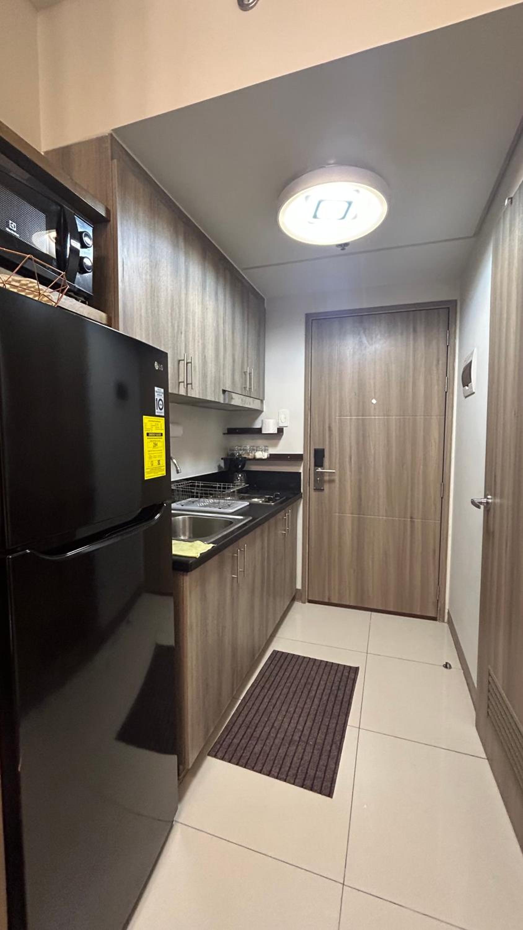 Your Home@MOA*Airports*Jacuzzi*FastWiFi*Netflix view 3