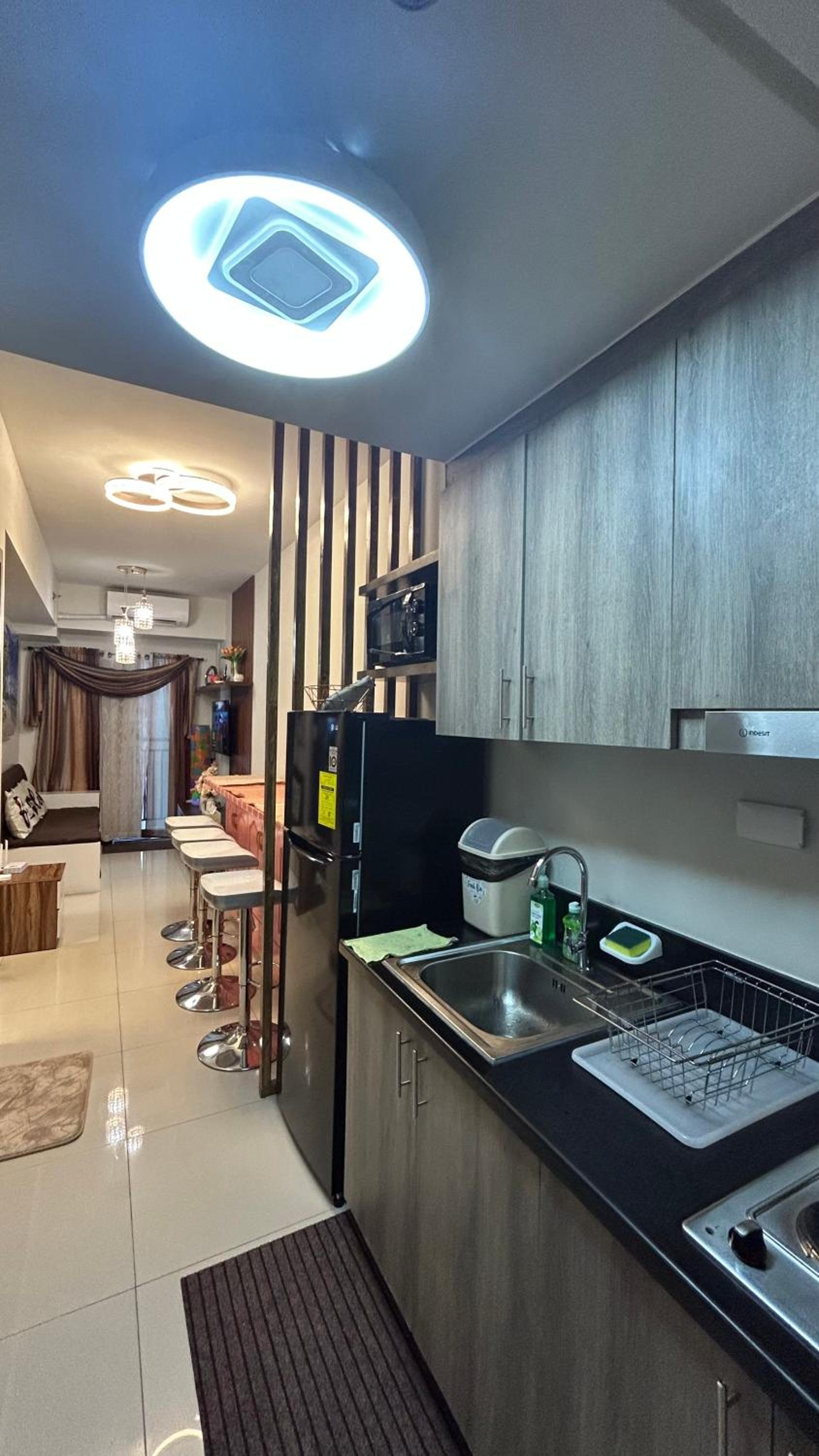 Your Home@MOA*Airports*Jacuzzi*FastWiFi*Netflix view 5