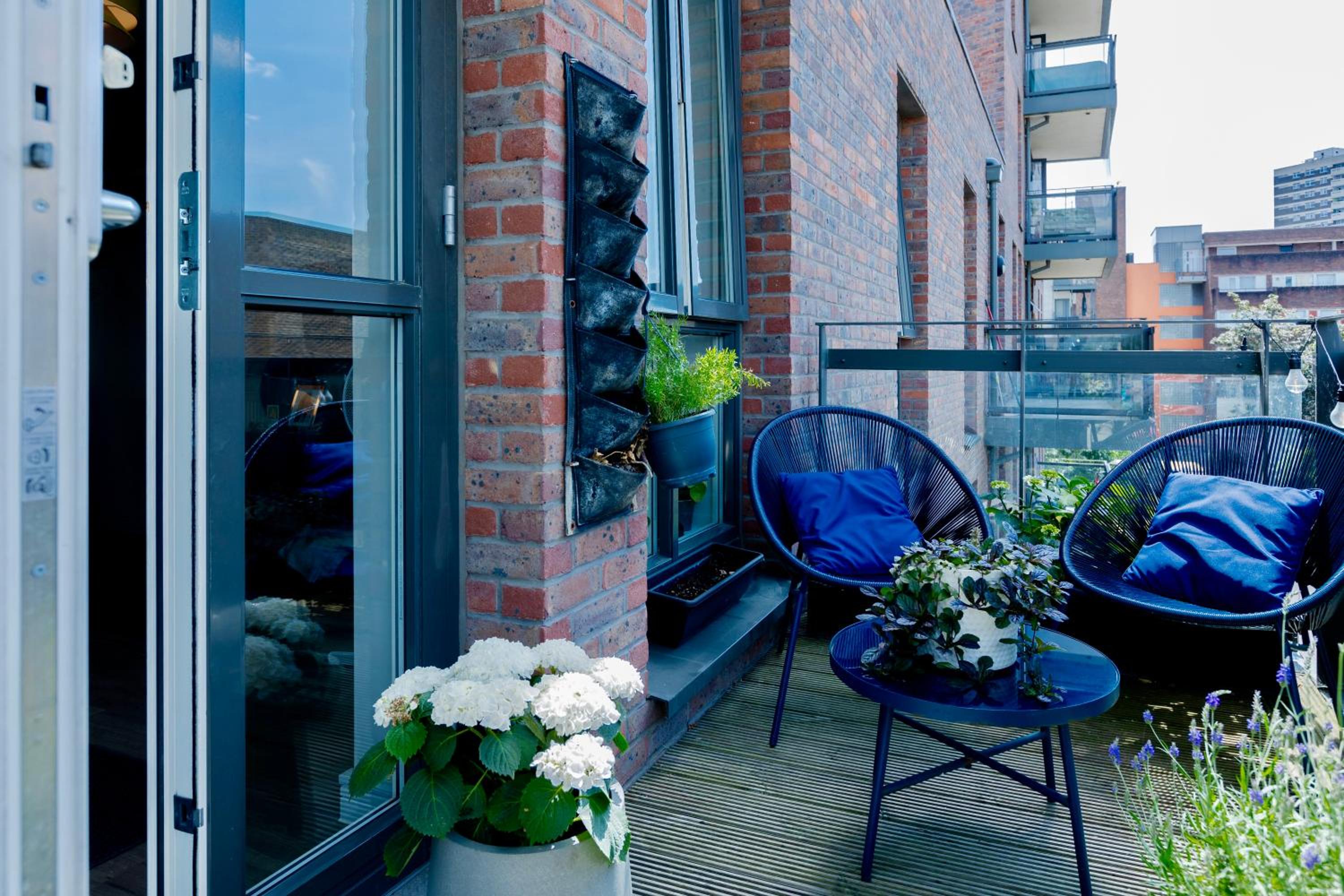 Modern 1 BR Flat wBalcony near Canary Wharf
